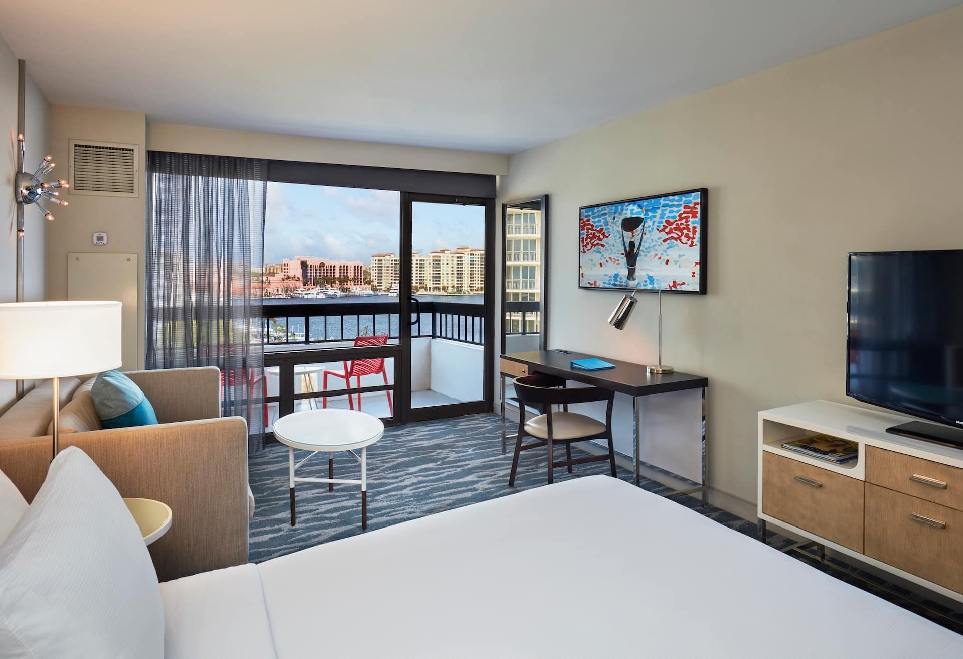 1 King Bed Balcony Intercoastal Waterview