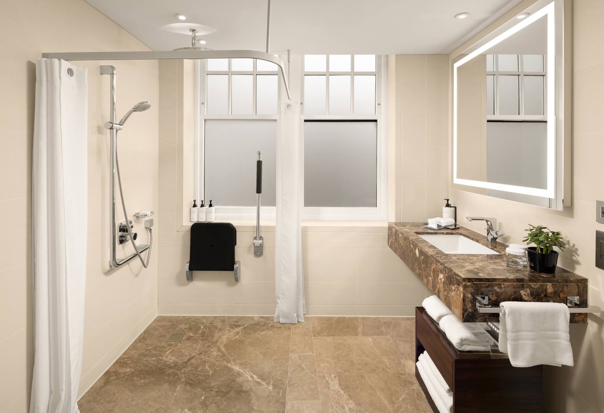 King Accessible Superior Room
