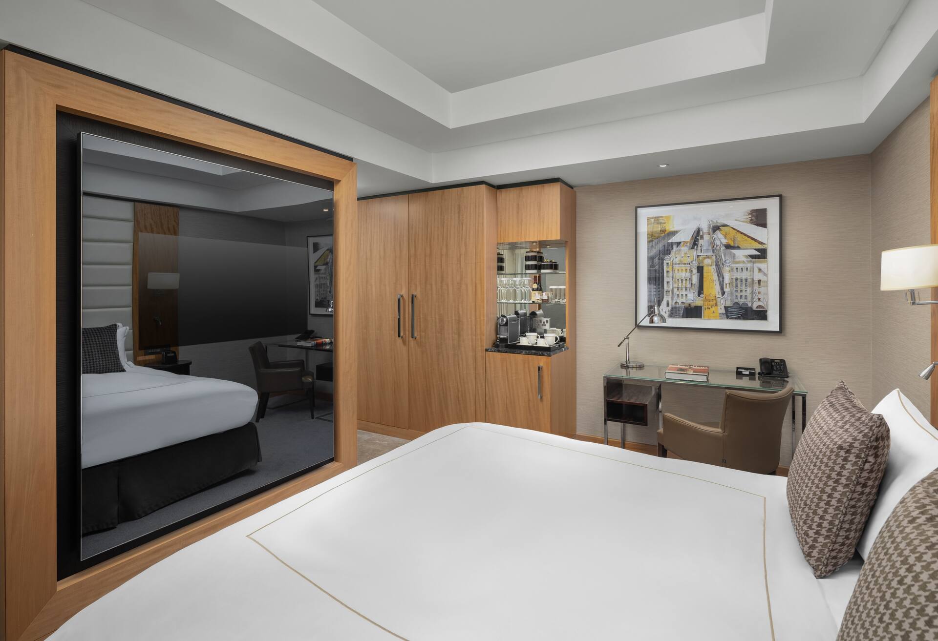 King Superior Room