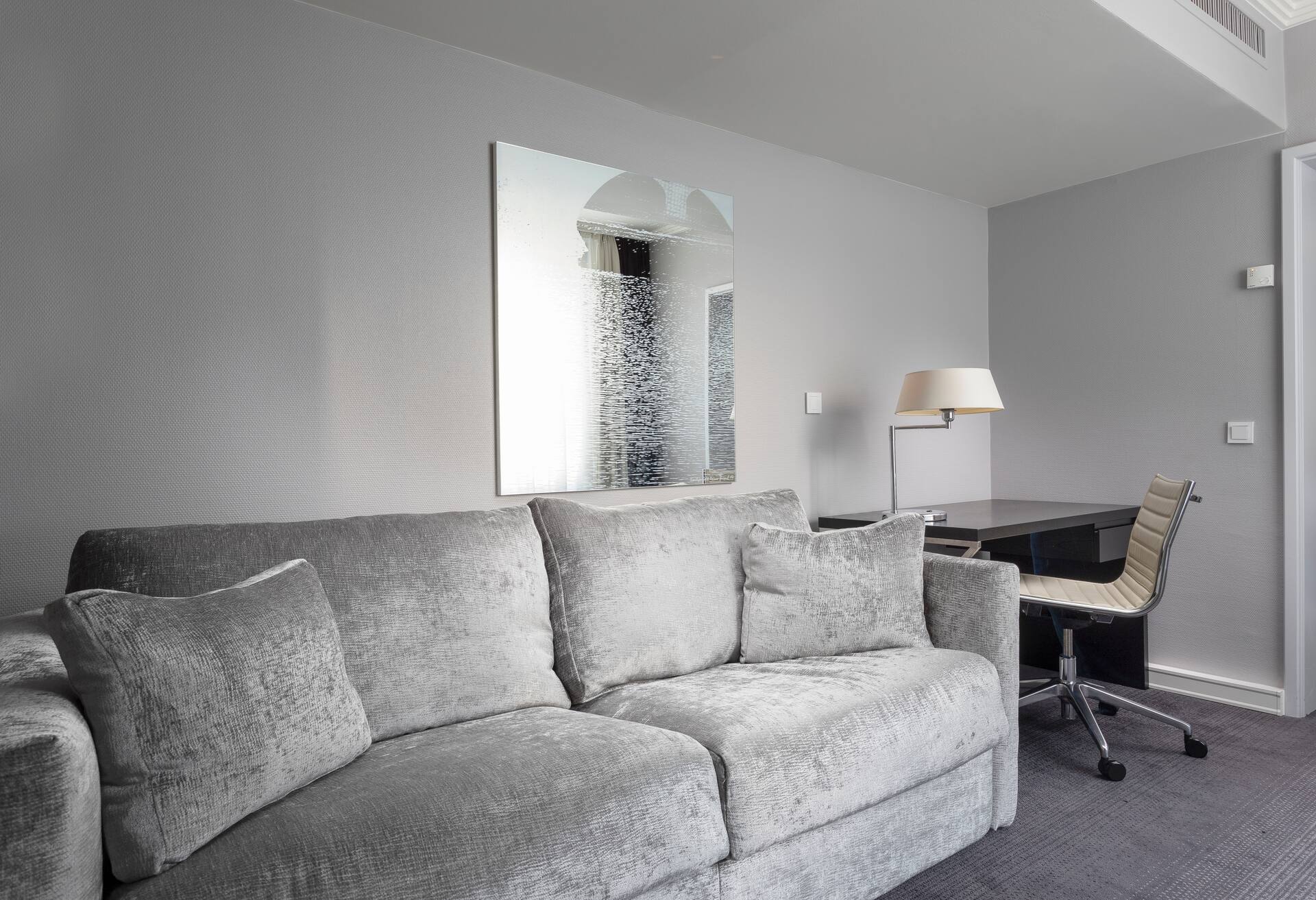 King Superior Room with Sofa