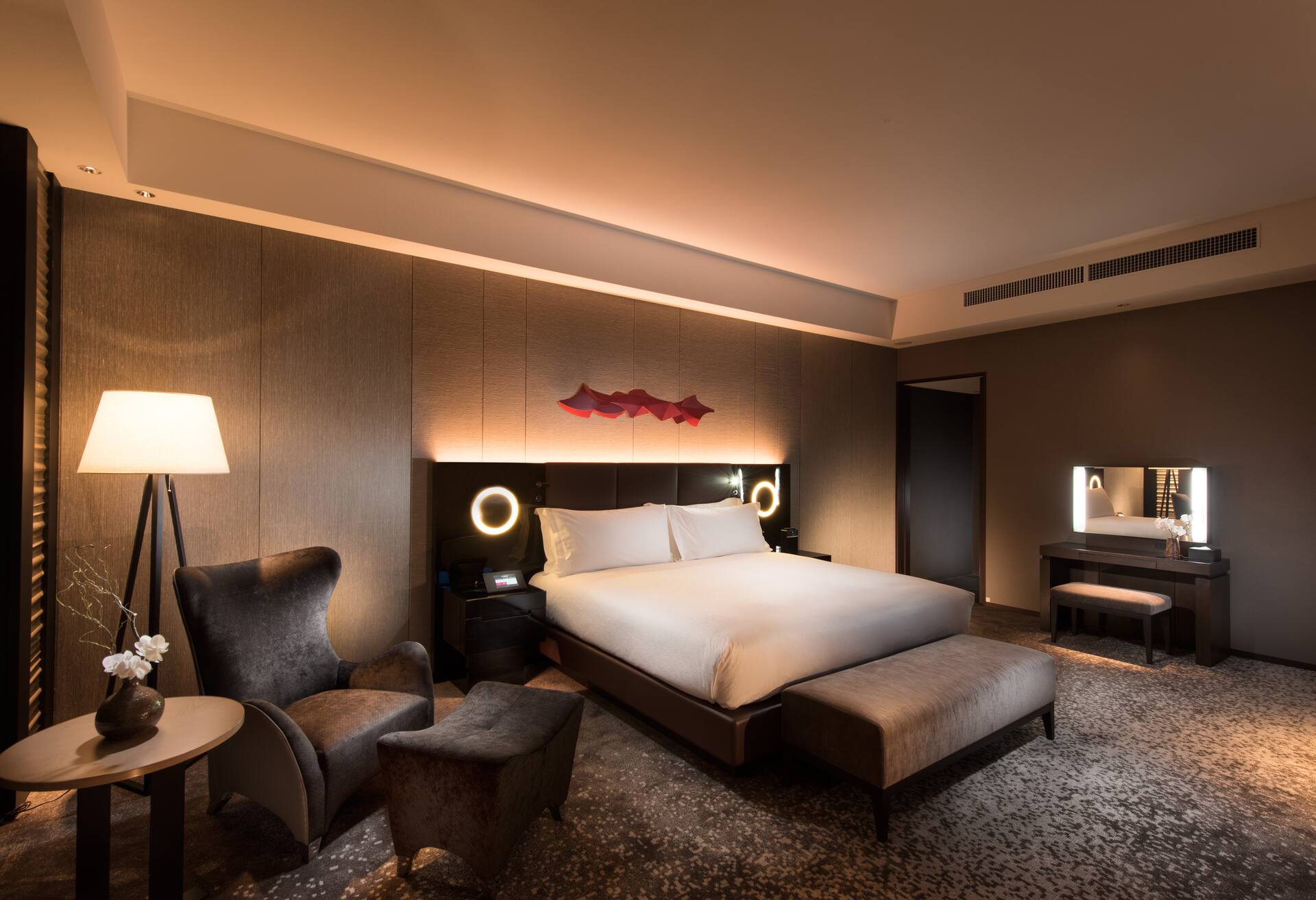 King Executive Suite
