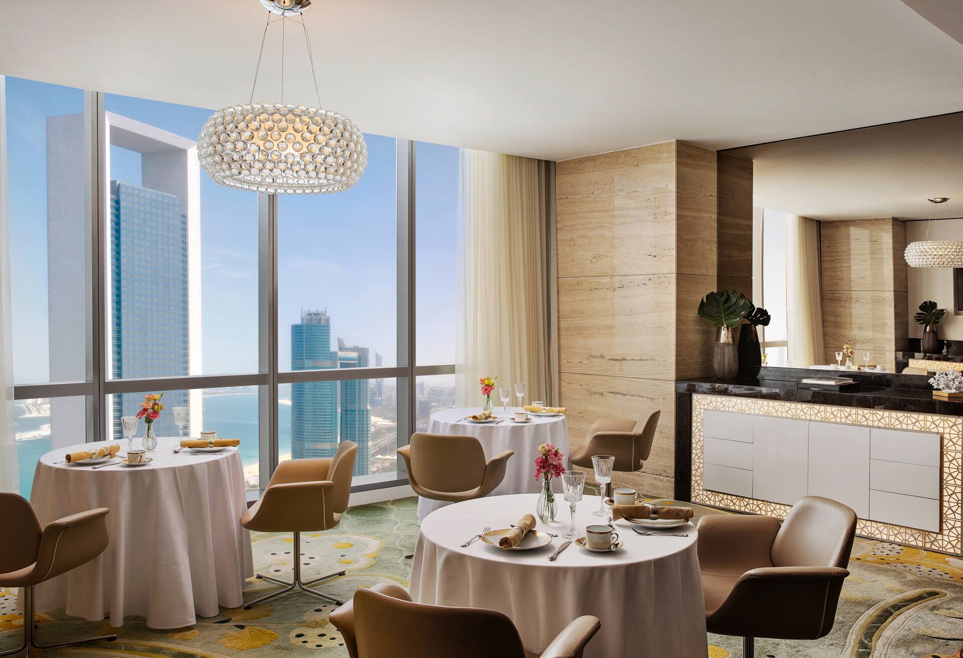 King Club Room - Level 45 — photo 5