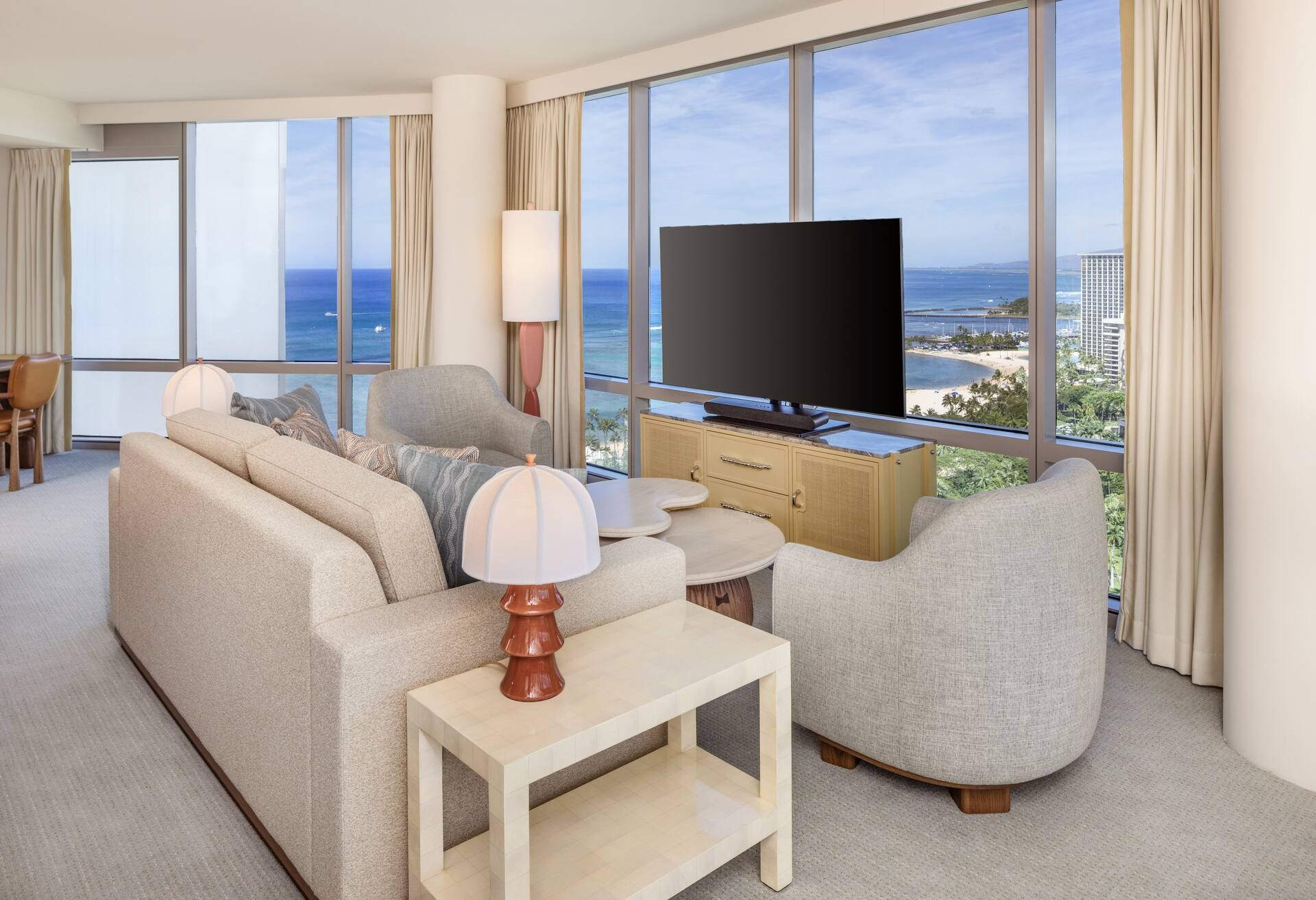 Deluxe 2 Bedroom High Ocean View Suite thumbnail 5