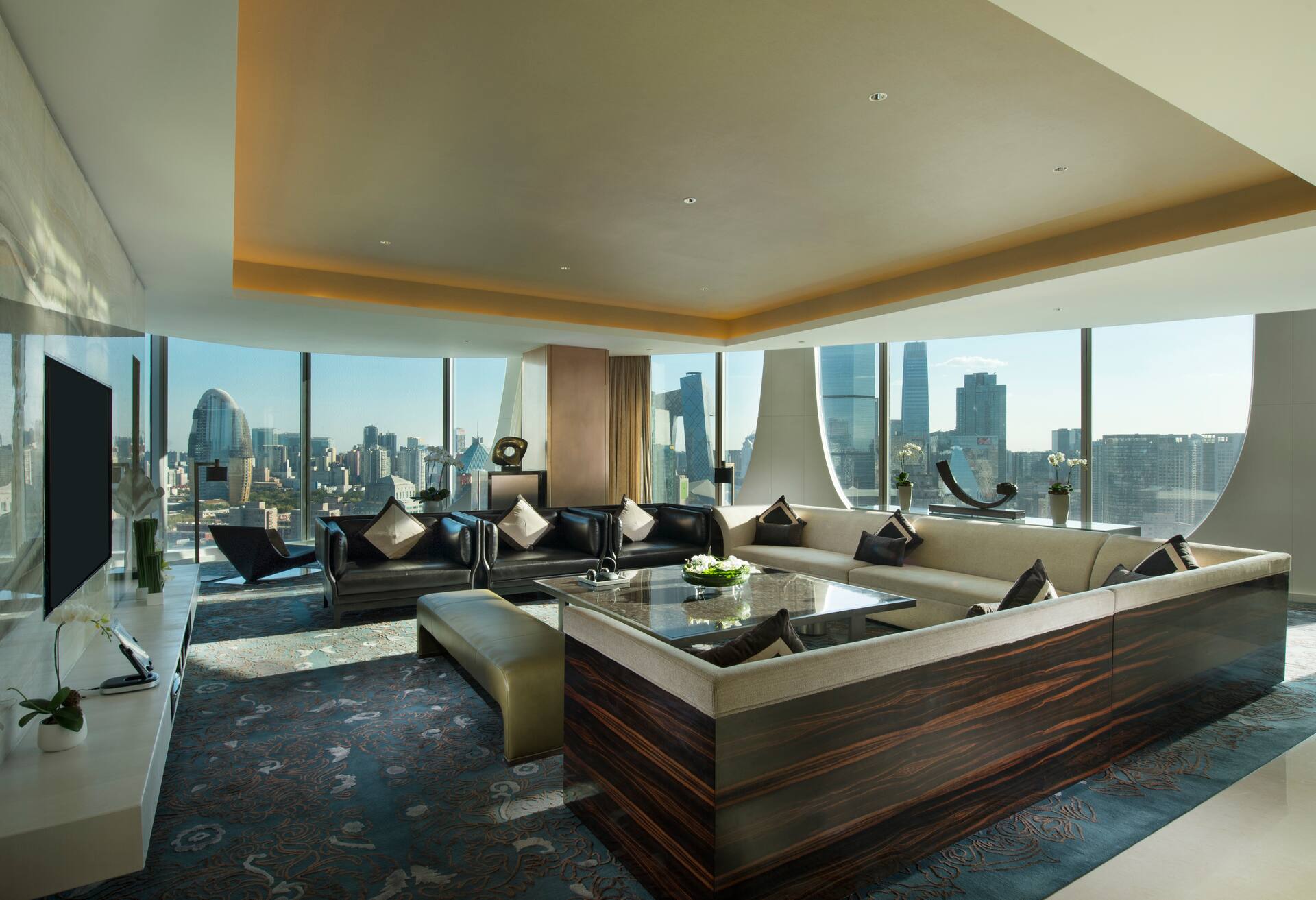 1 King Presidential Suite-exec Lounge Access