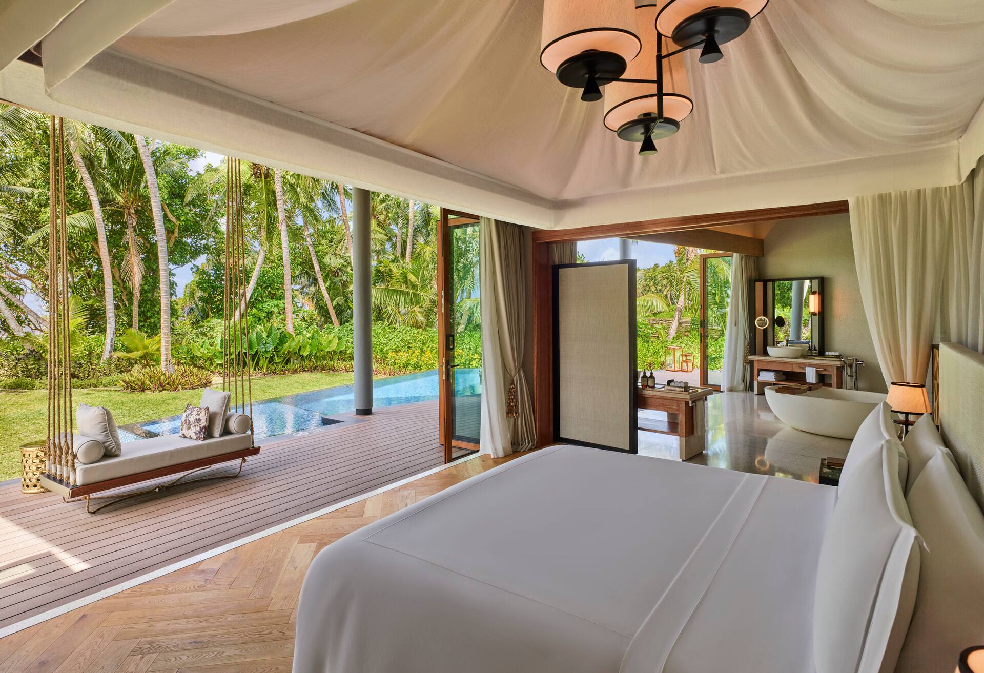 Five Bedroom Eagle Ray Pool Villa