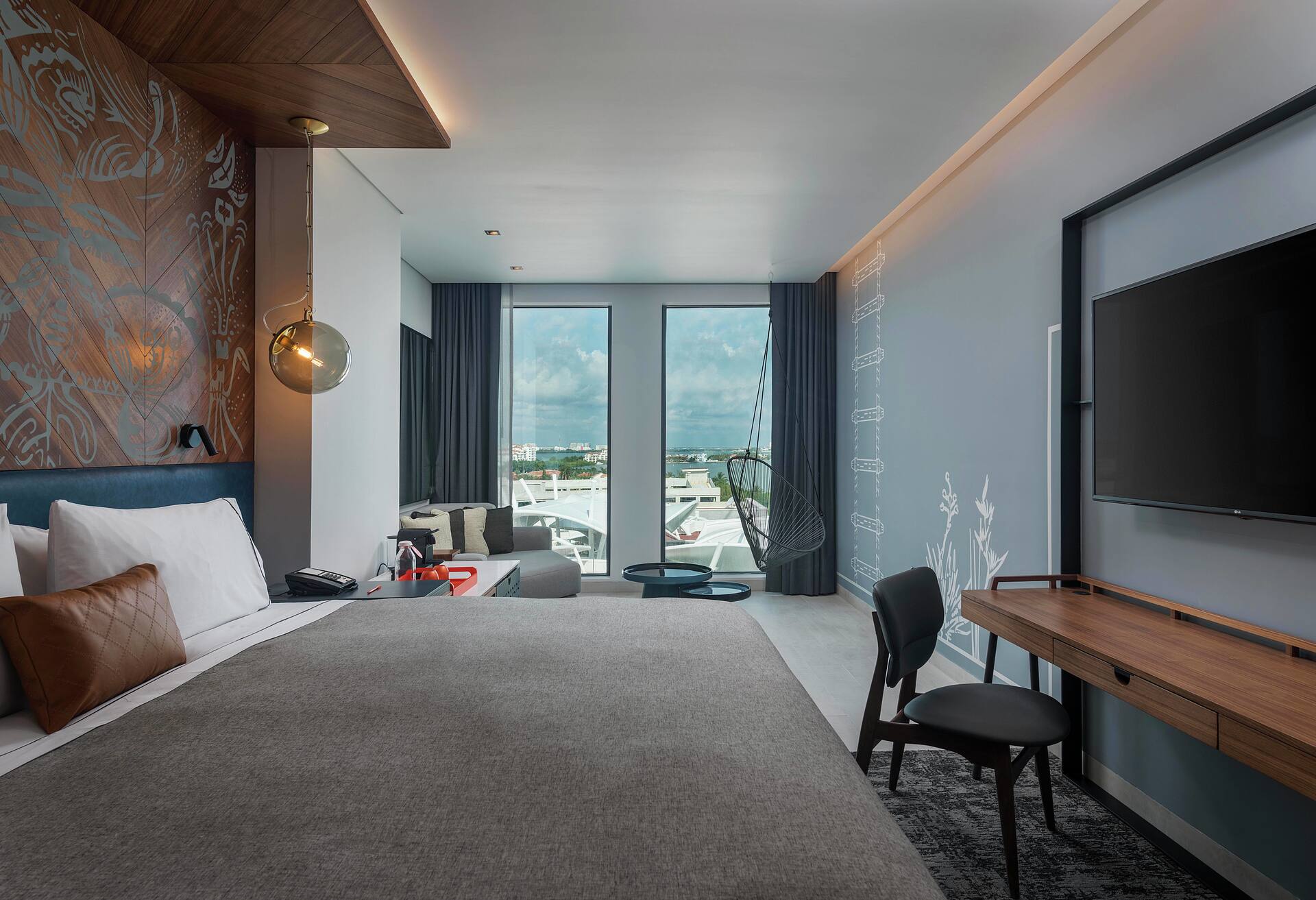 La Isla One King Bed Room