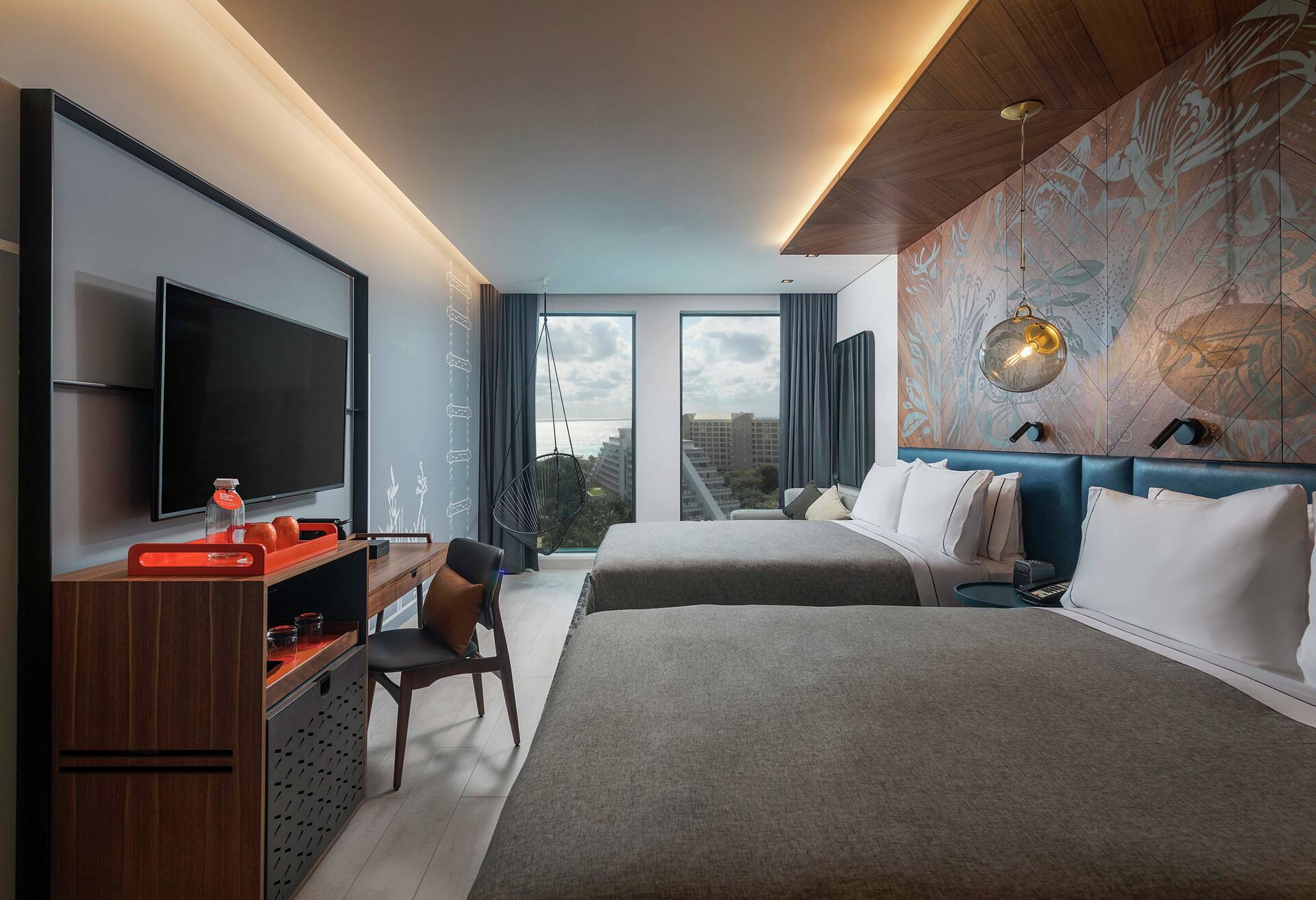 Sunrise Bay Premium View Two Queen Beds Room