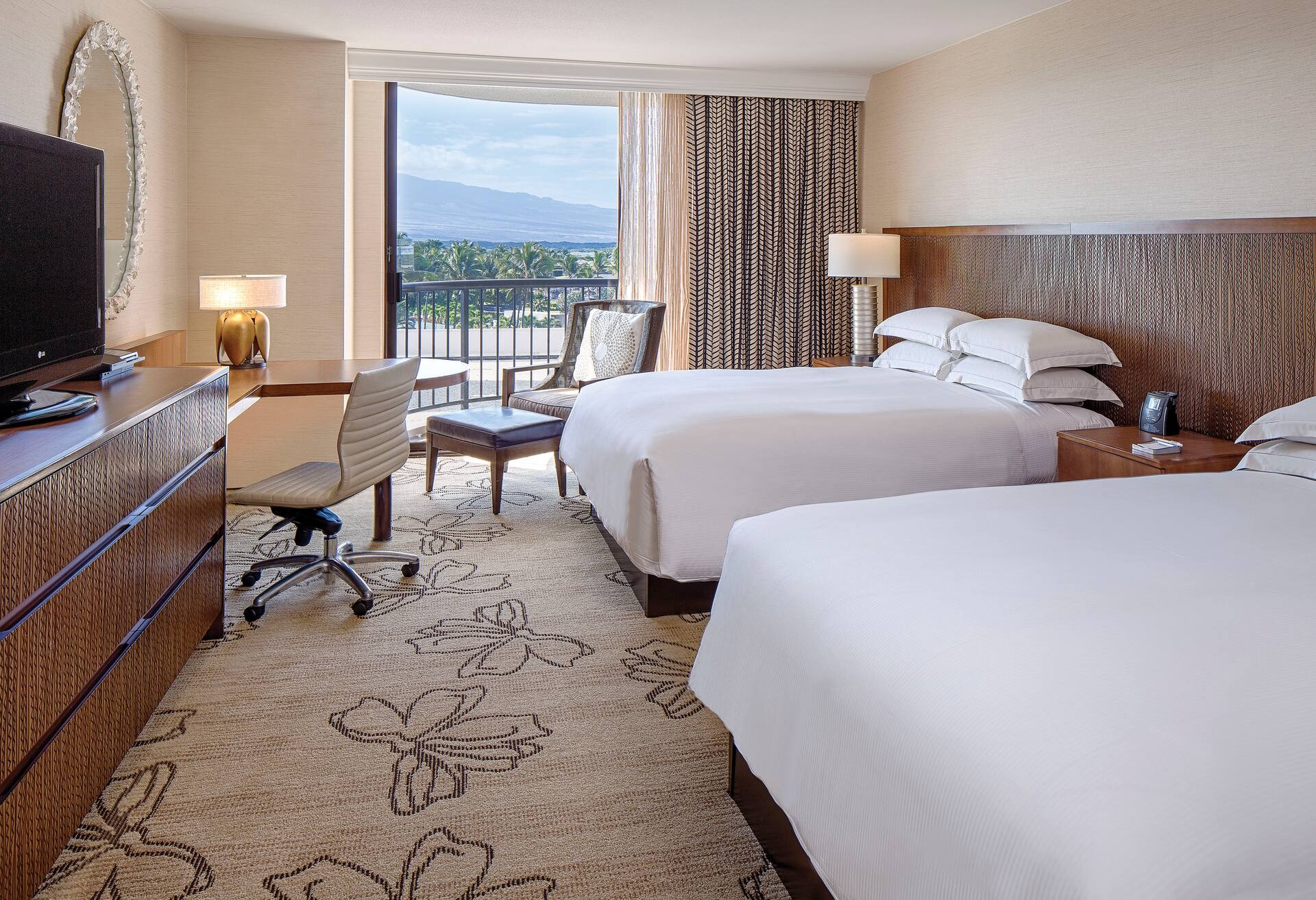 Resort View 2 Queen Beds Mob Acc Ri Shwr