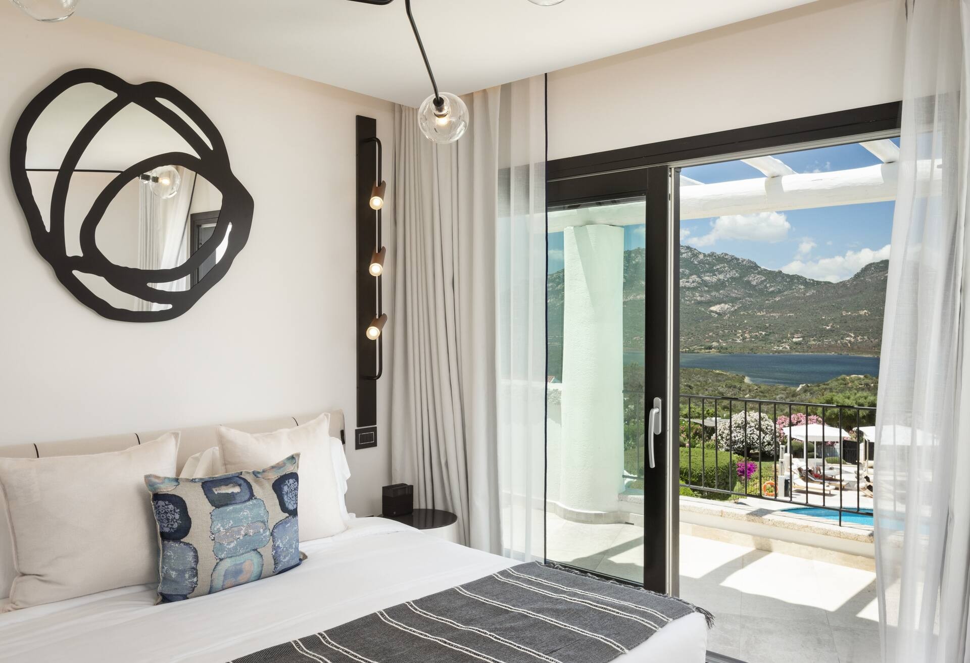 Master Suite with Sea View photo 2