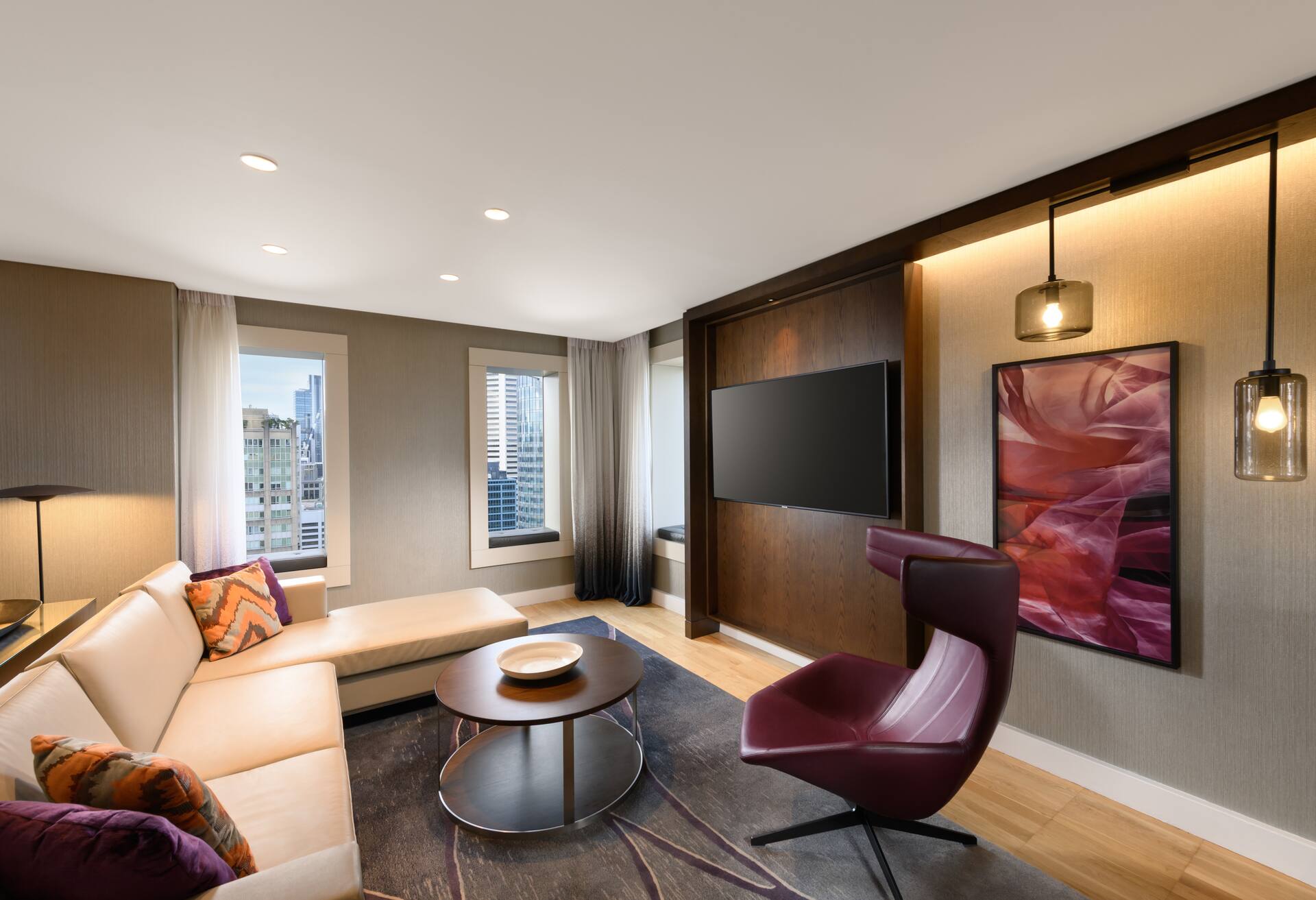 Master King Suite thumbnail 6