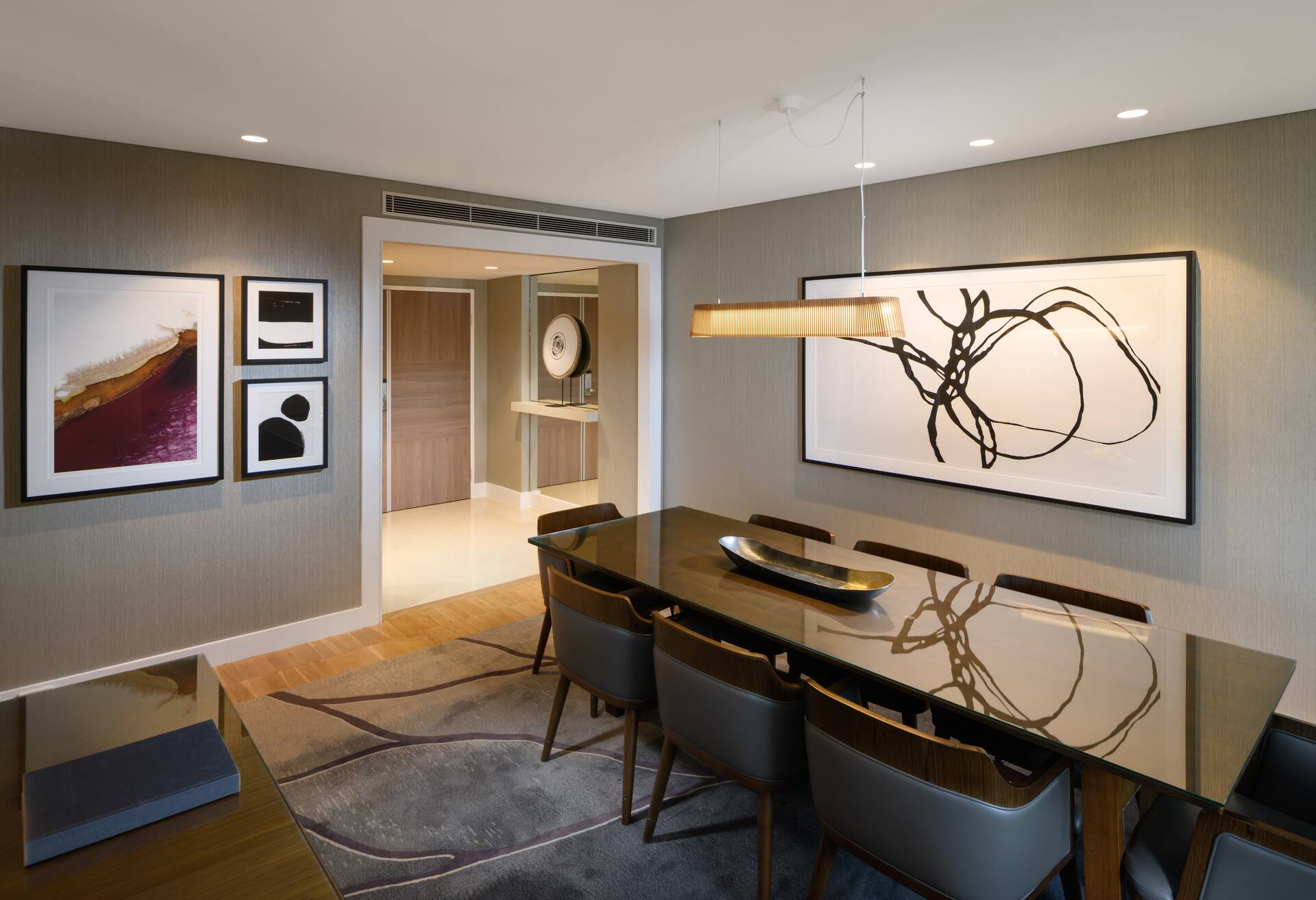 Master King Suite thumbnail 5