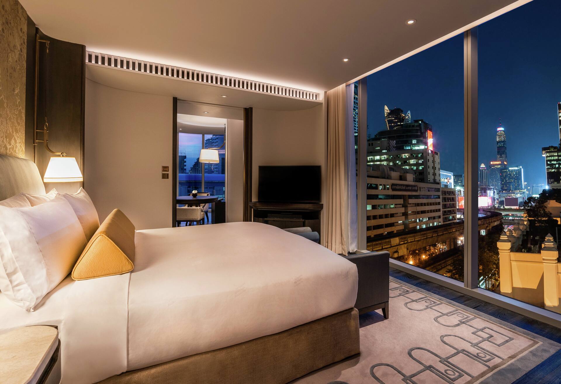 King Corner Suite