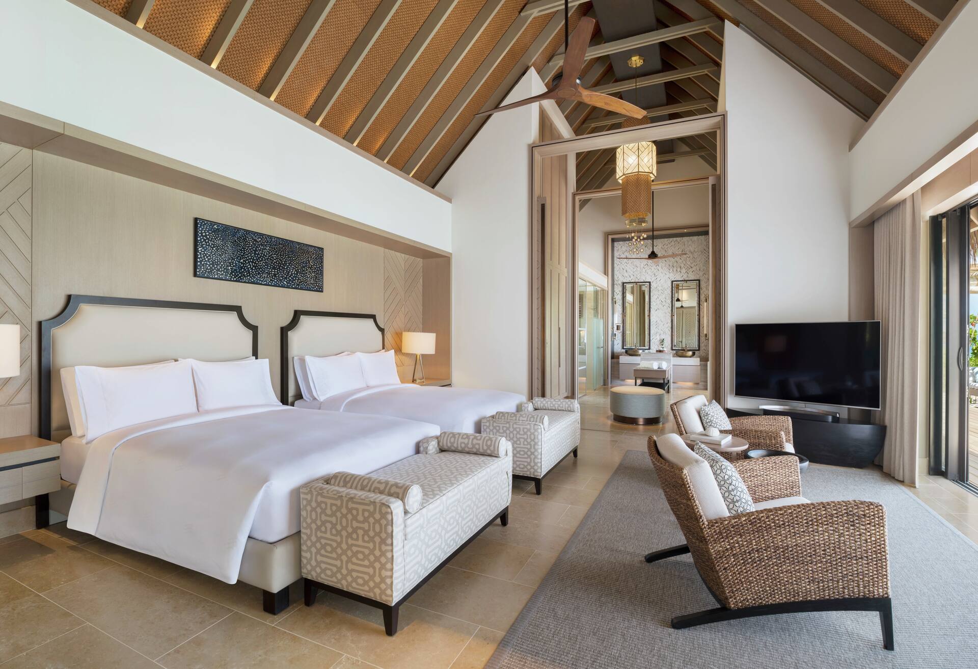 Two Queen Bedded Grand Beach Villa With Pool