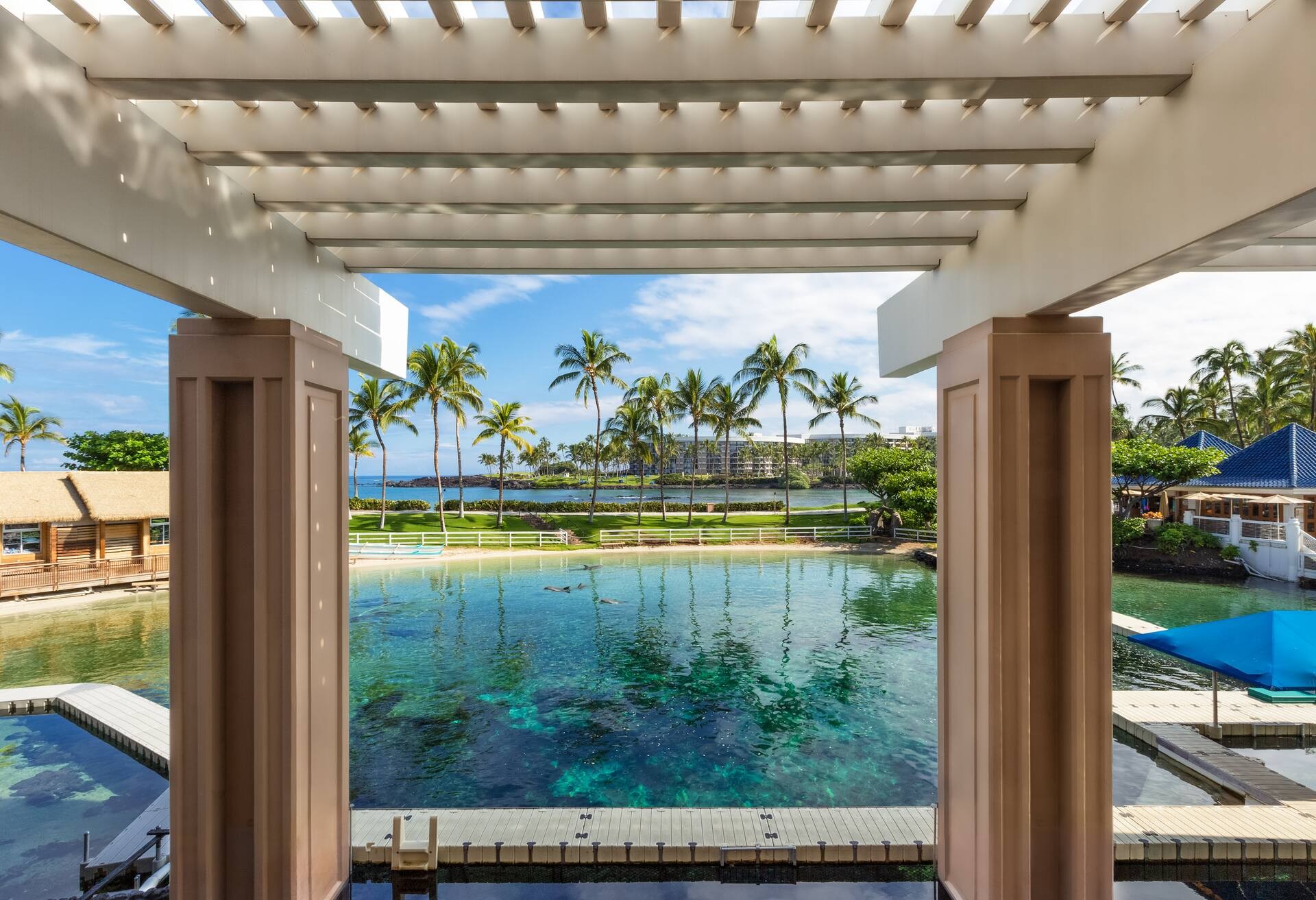 Makai Owner Suite Ocean View 1 King Bed thumbnail 5