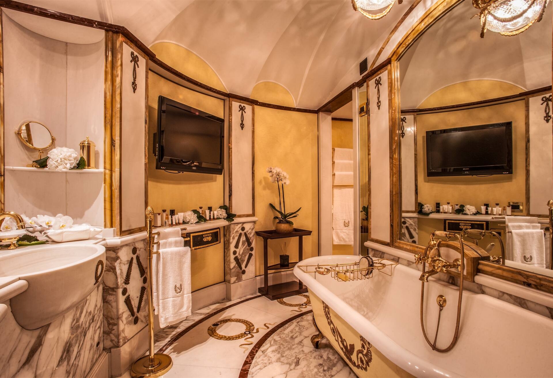 Napoleon Suite
