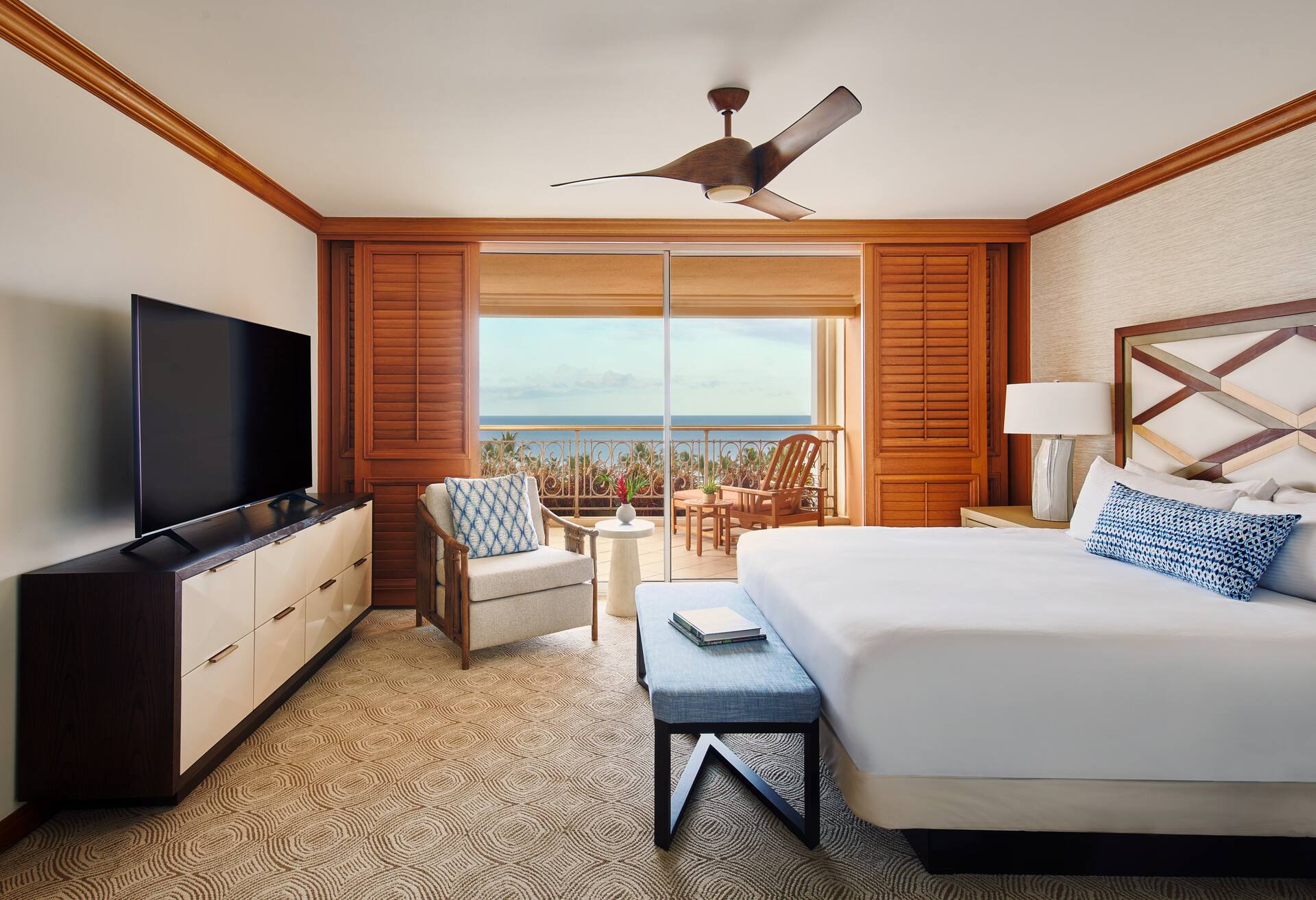 Napua Royal Suite - 1 King Bed