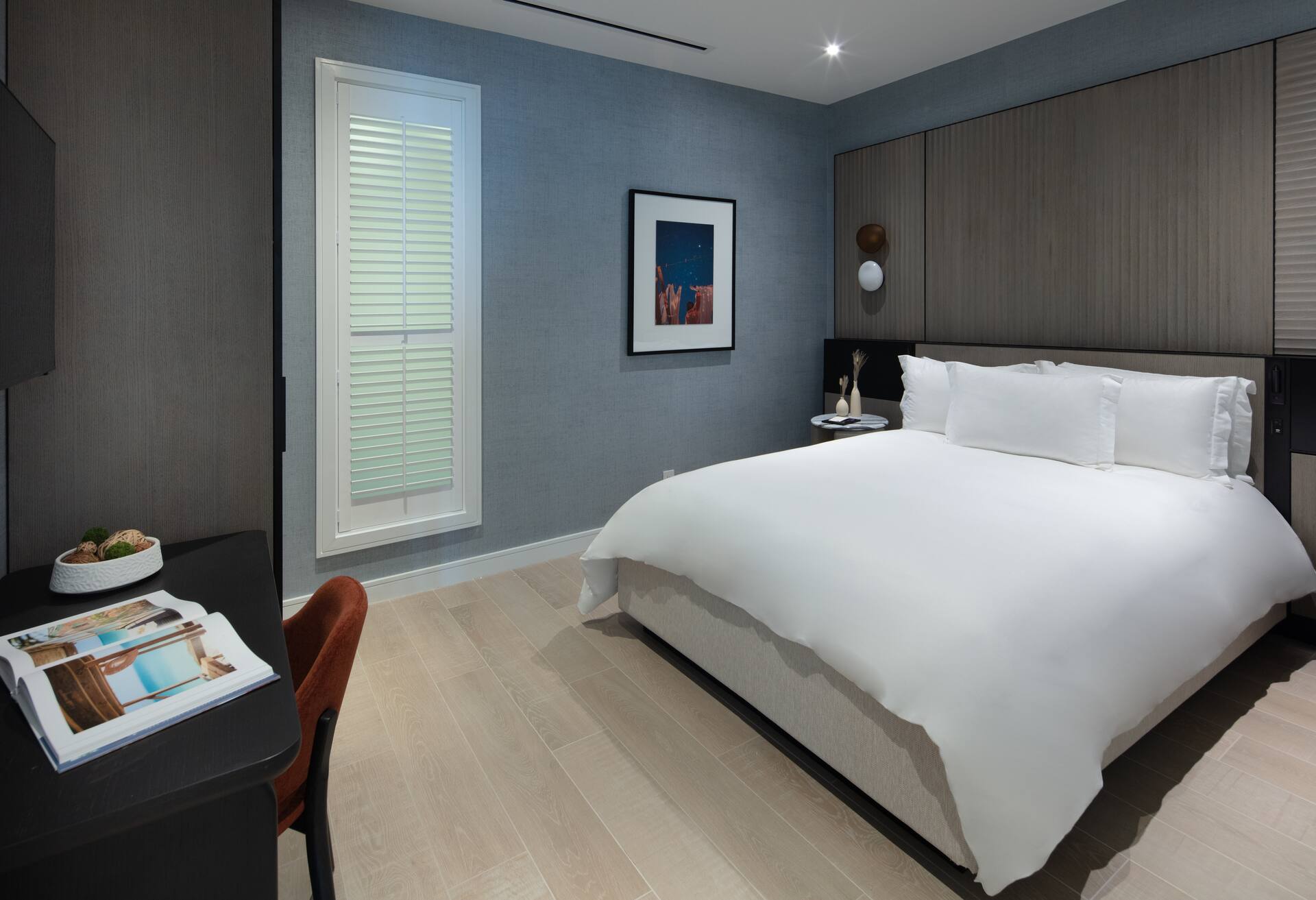 One Bedroom Ocean Front Suite photo 1