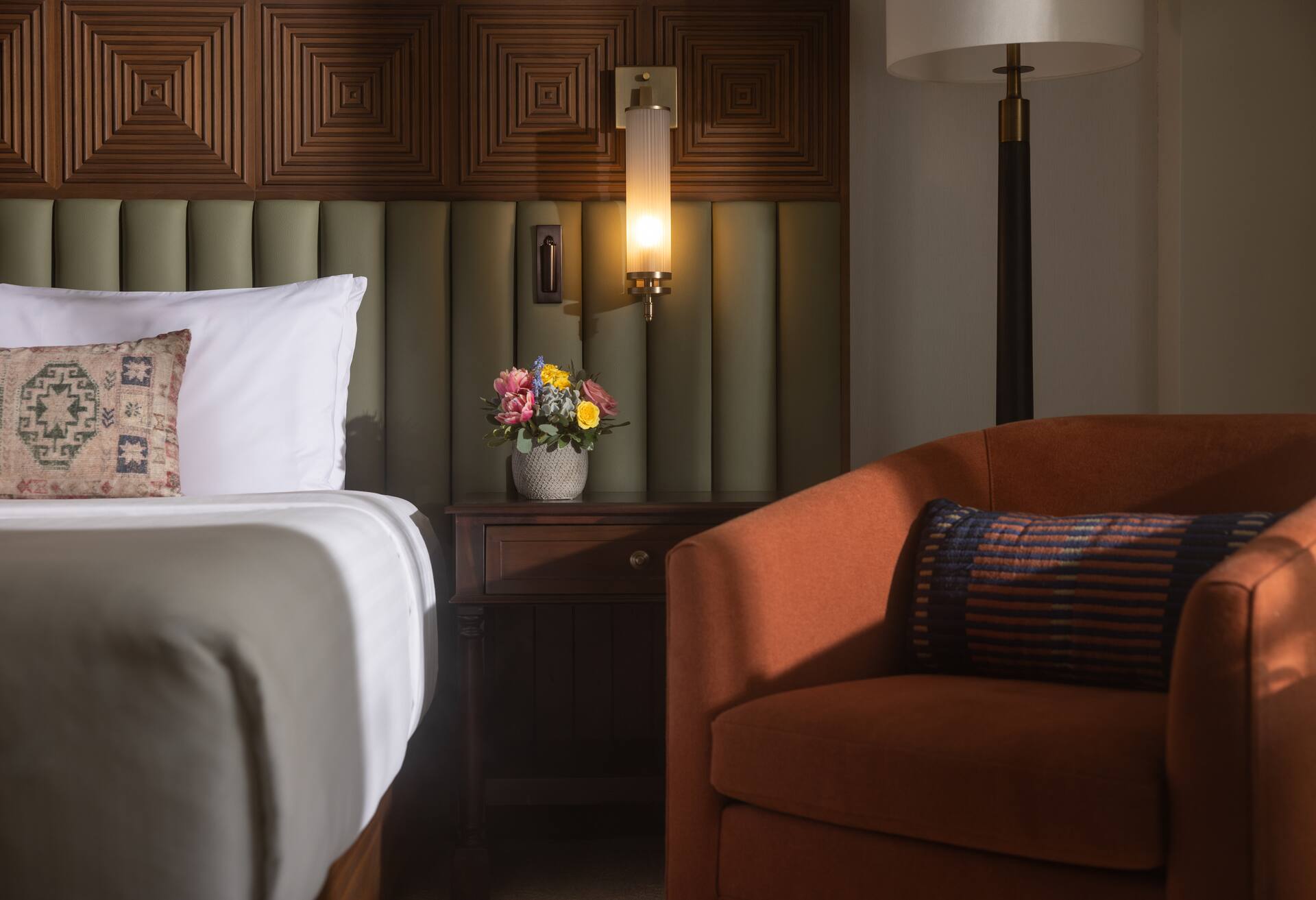 Deluxe 1 King Bed Guestroom