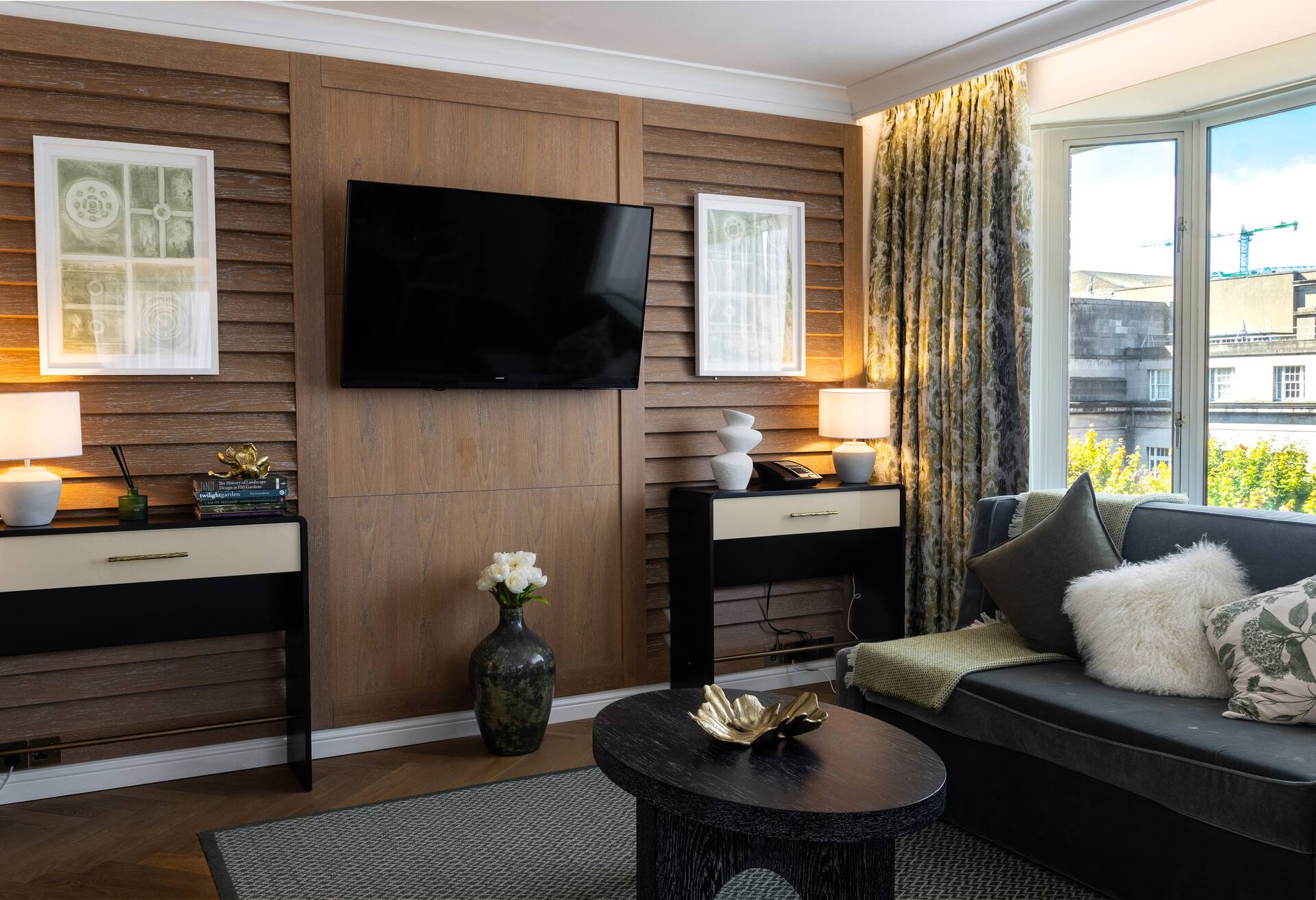 The Niven Suite King Bed