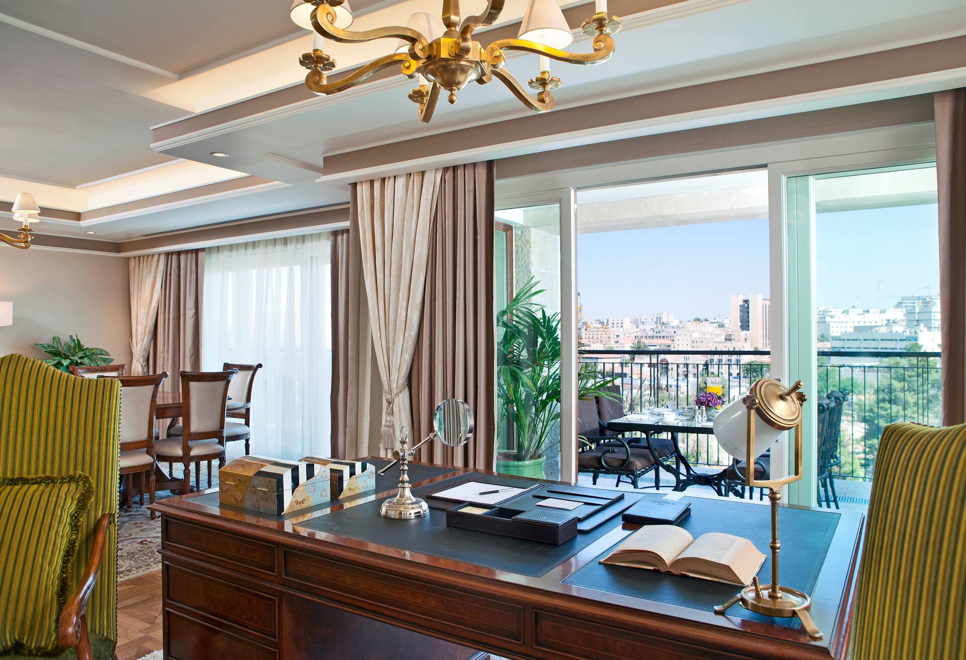 Noble Suite photo 2