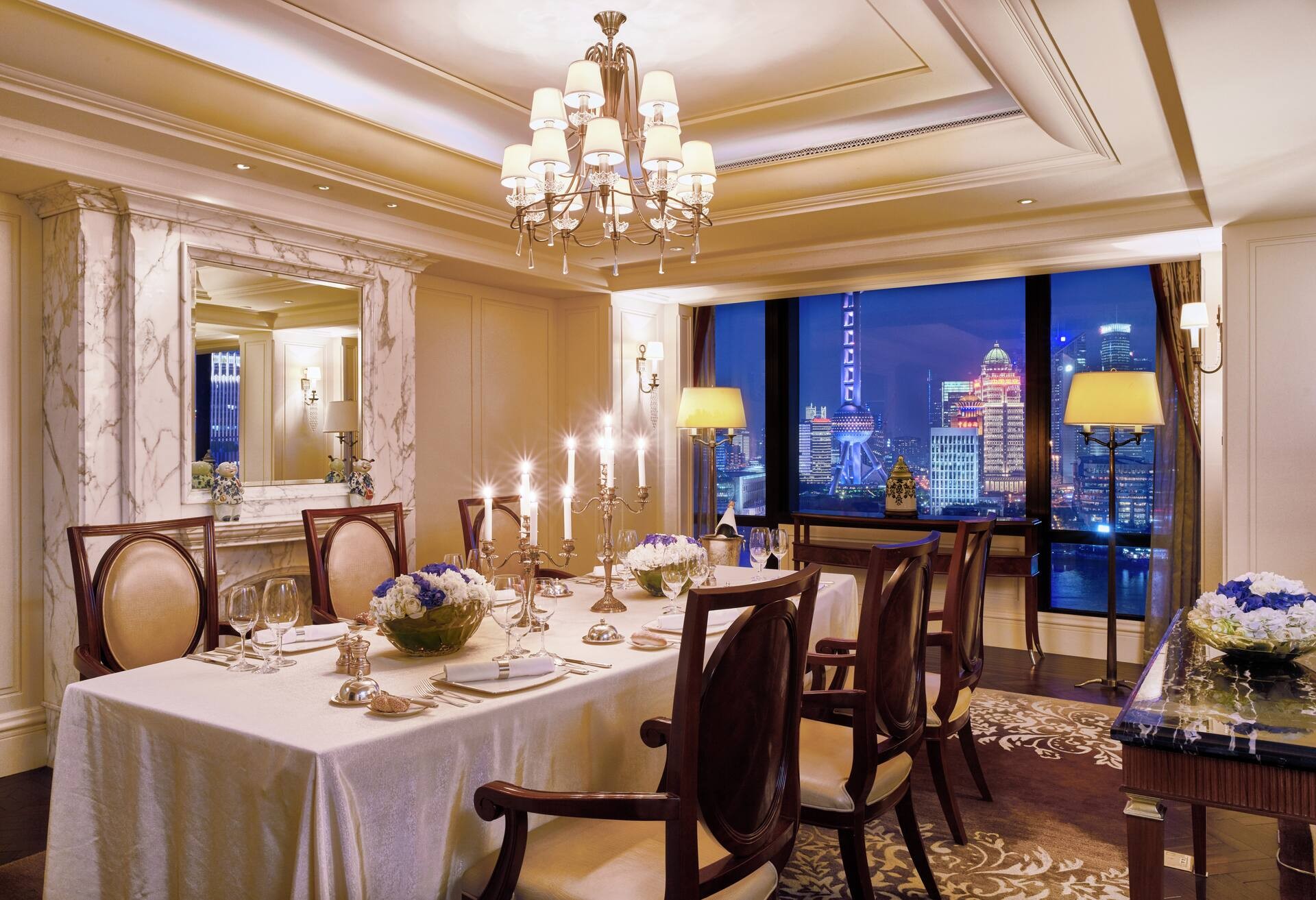 Noble Suite