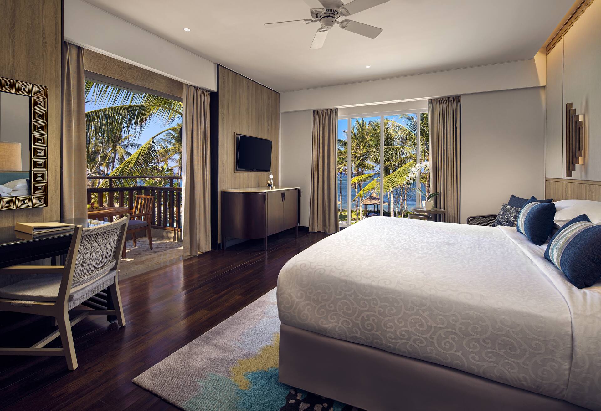 King Ocean Front Suite photo 2