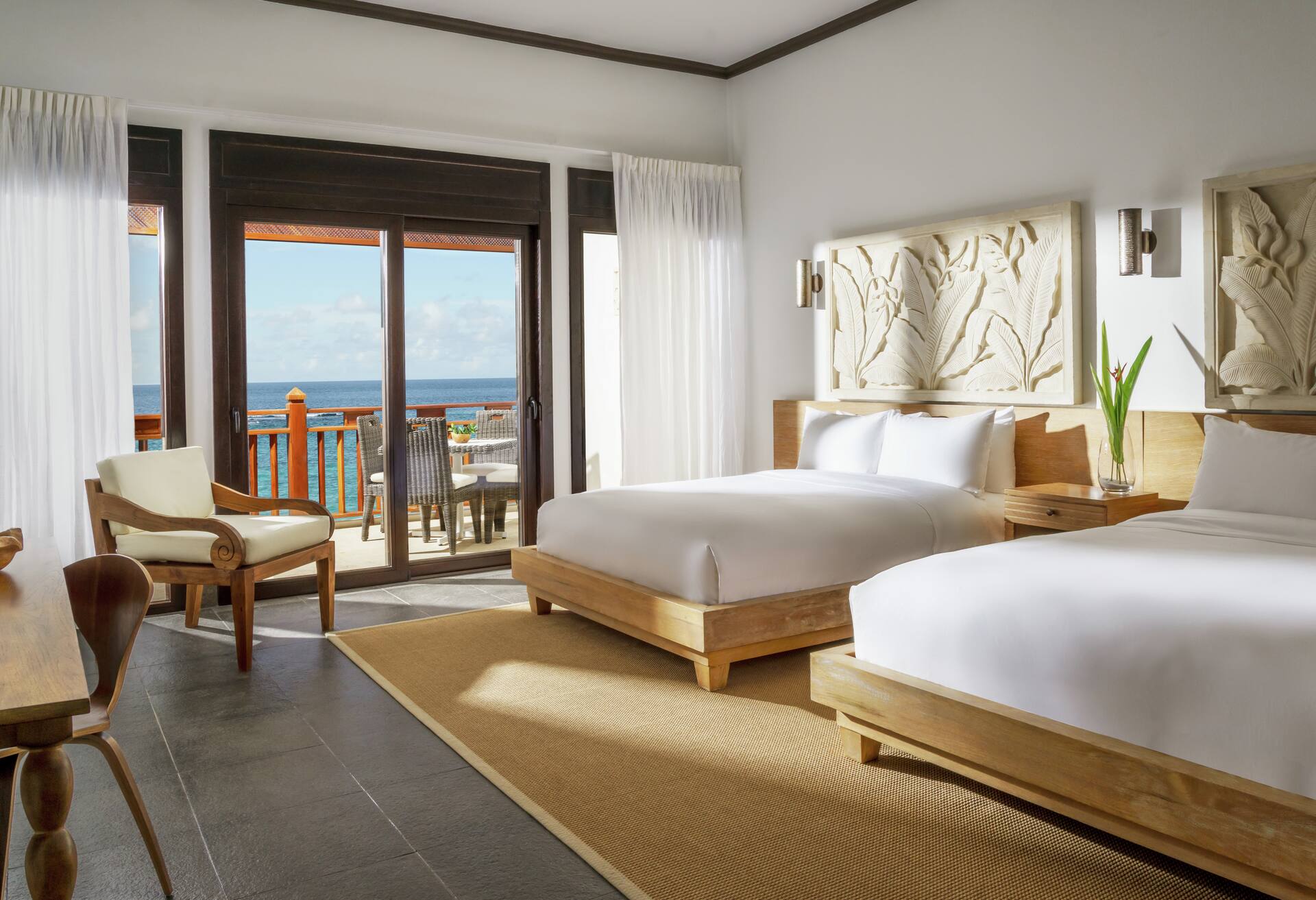 Ocean View 2 Queen Beds Private Balcony