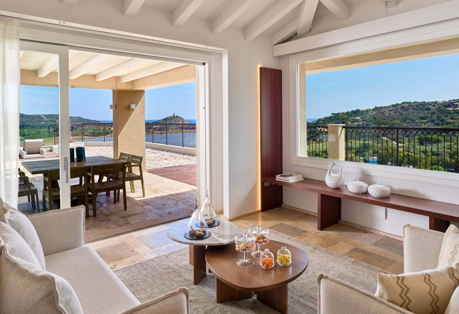 King Presidential Suite Sea View Shardana