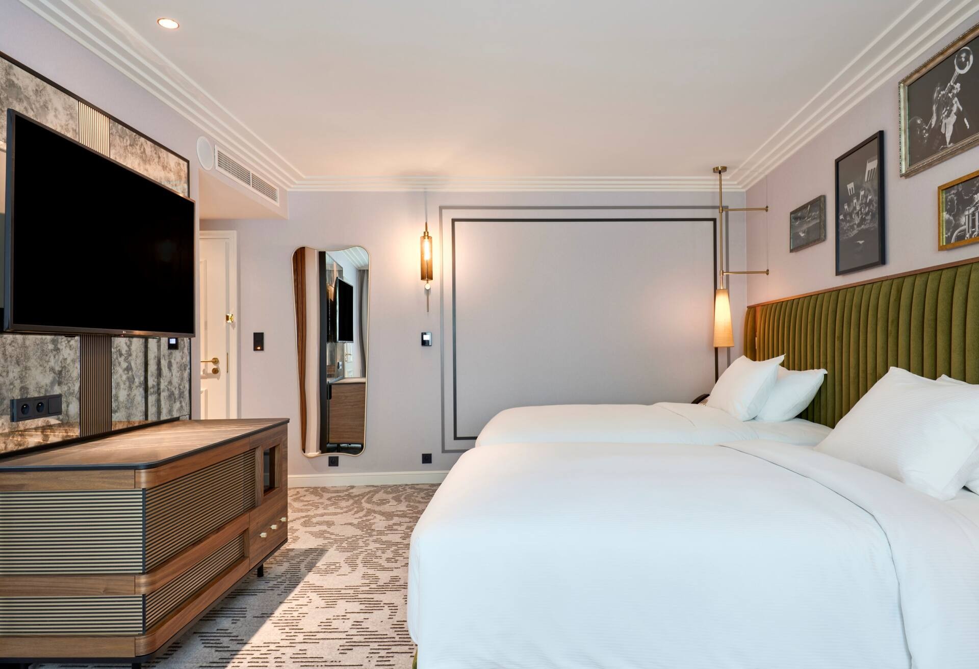 Two Double Beds Deluxe Courtyard Room photo 1