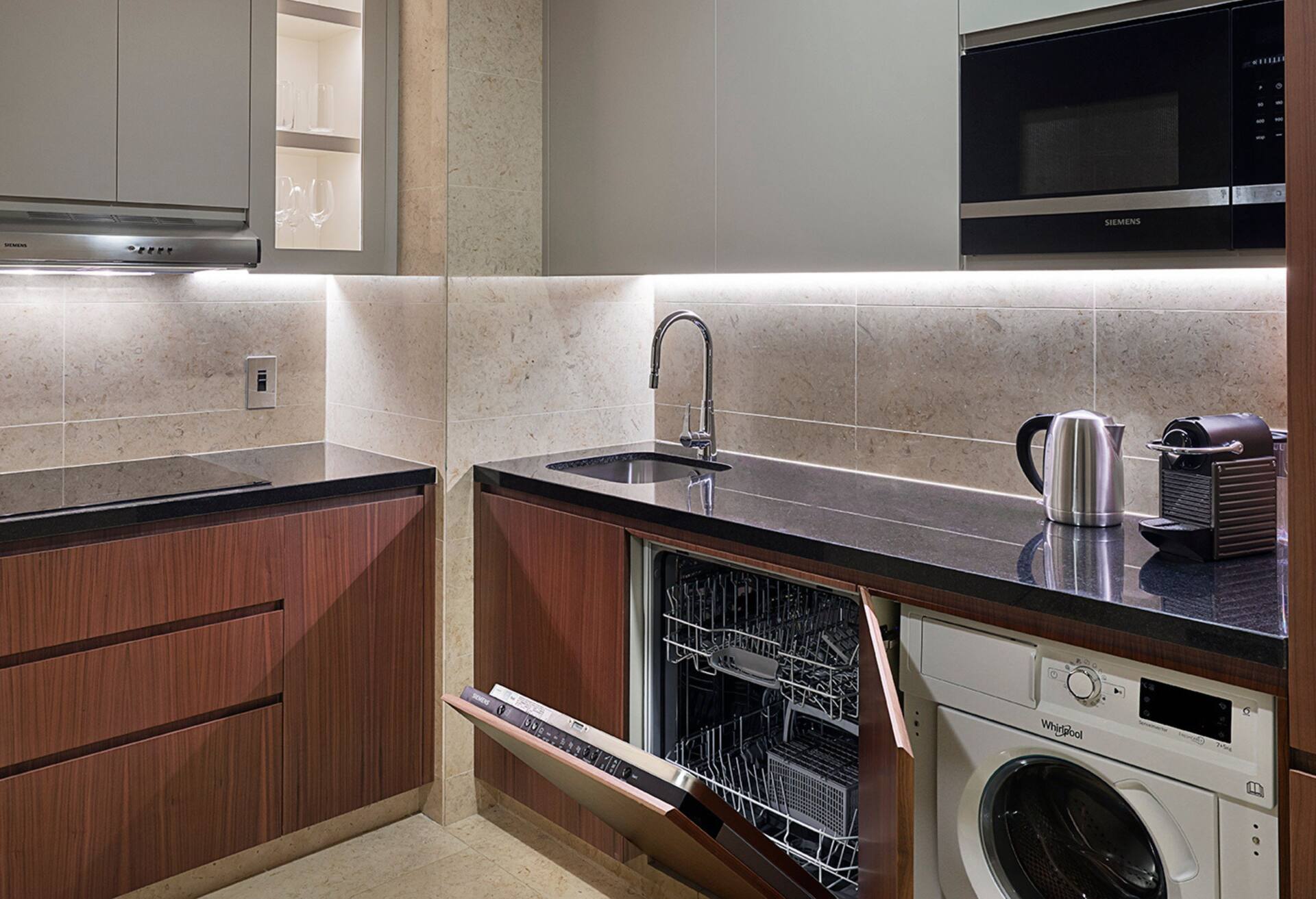 1 Bedroom Residential Suite- 2 Queen Beds photo