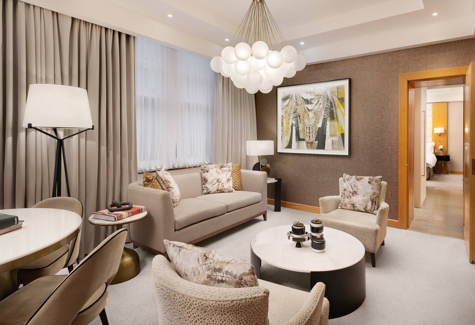One Bedroom Suite with Lounge Access thumbnail 5