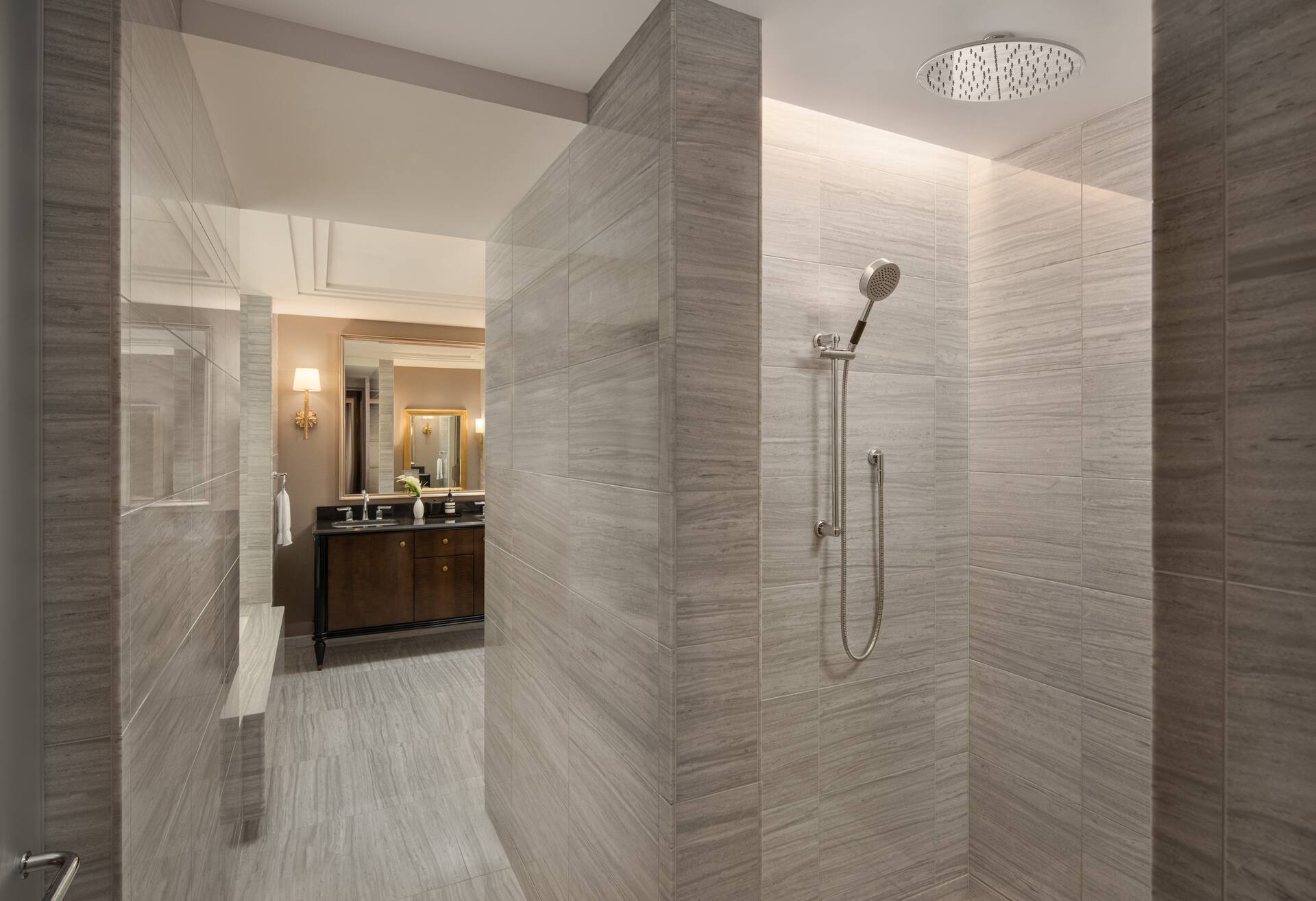Jr Suite 2 Doubles Mobility Access Ri Shower