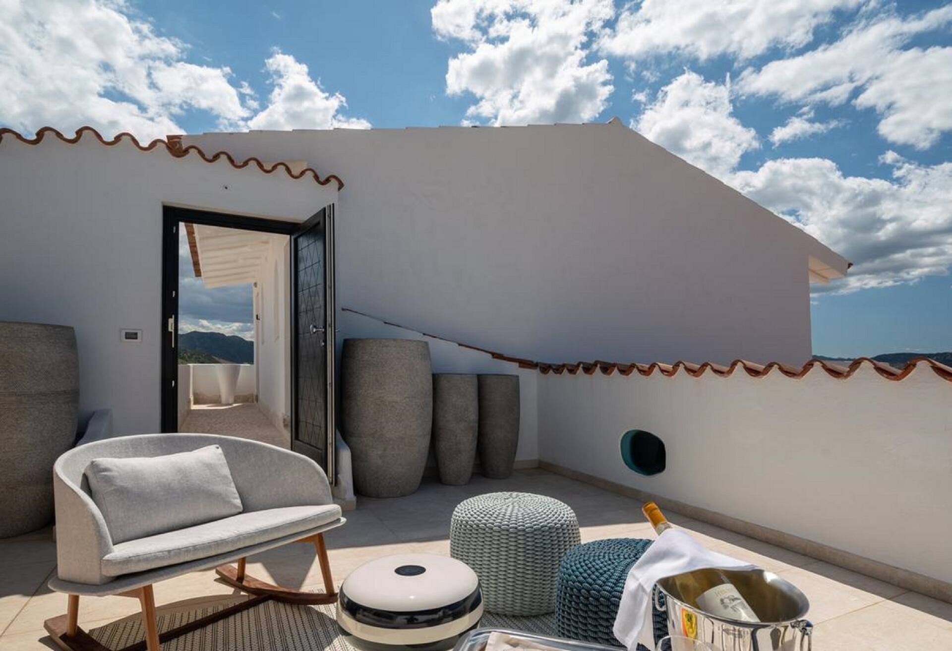 King Deluxe One Bedroom Suite with Sea View photo 2
