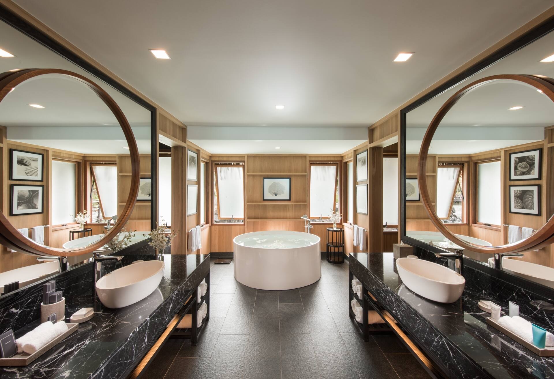 King Overwater Villa photo 2