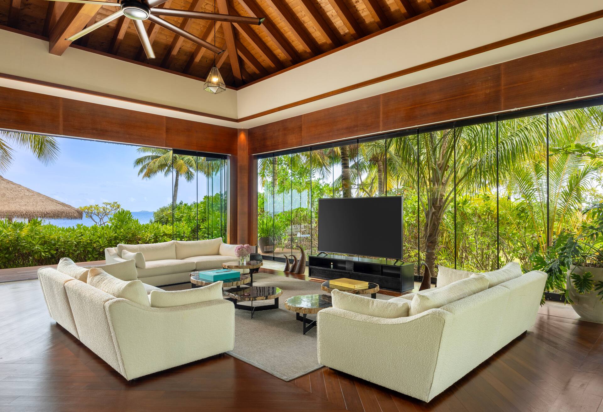 Ithaafushi Private Island