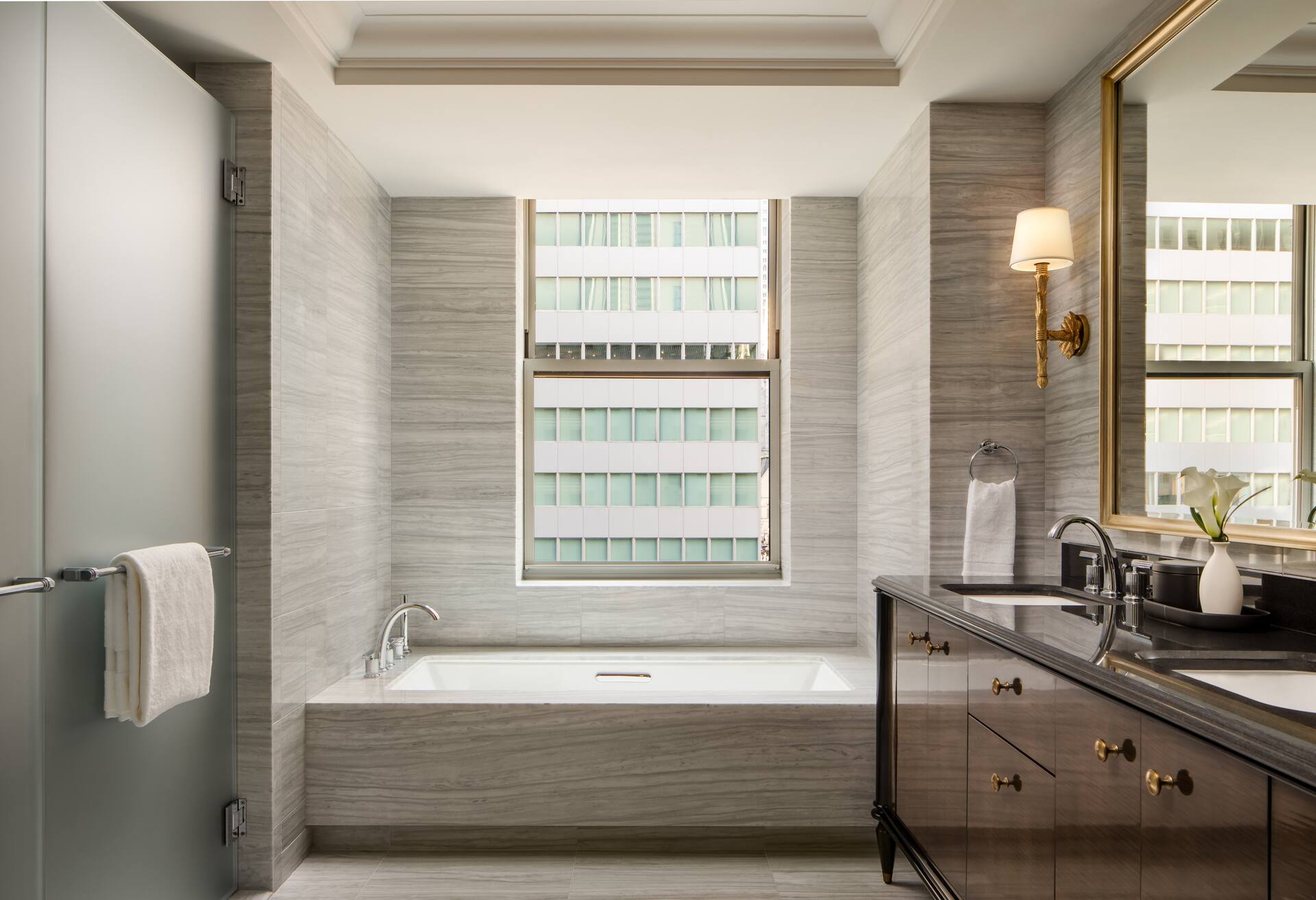 Park Avenue View Premier One Bedroom Suite
