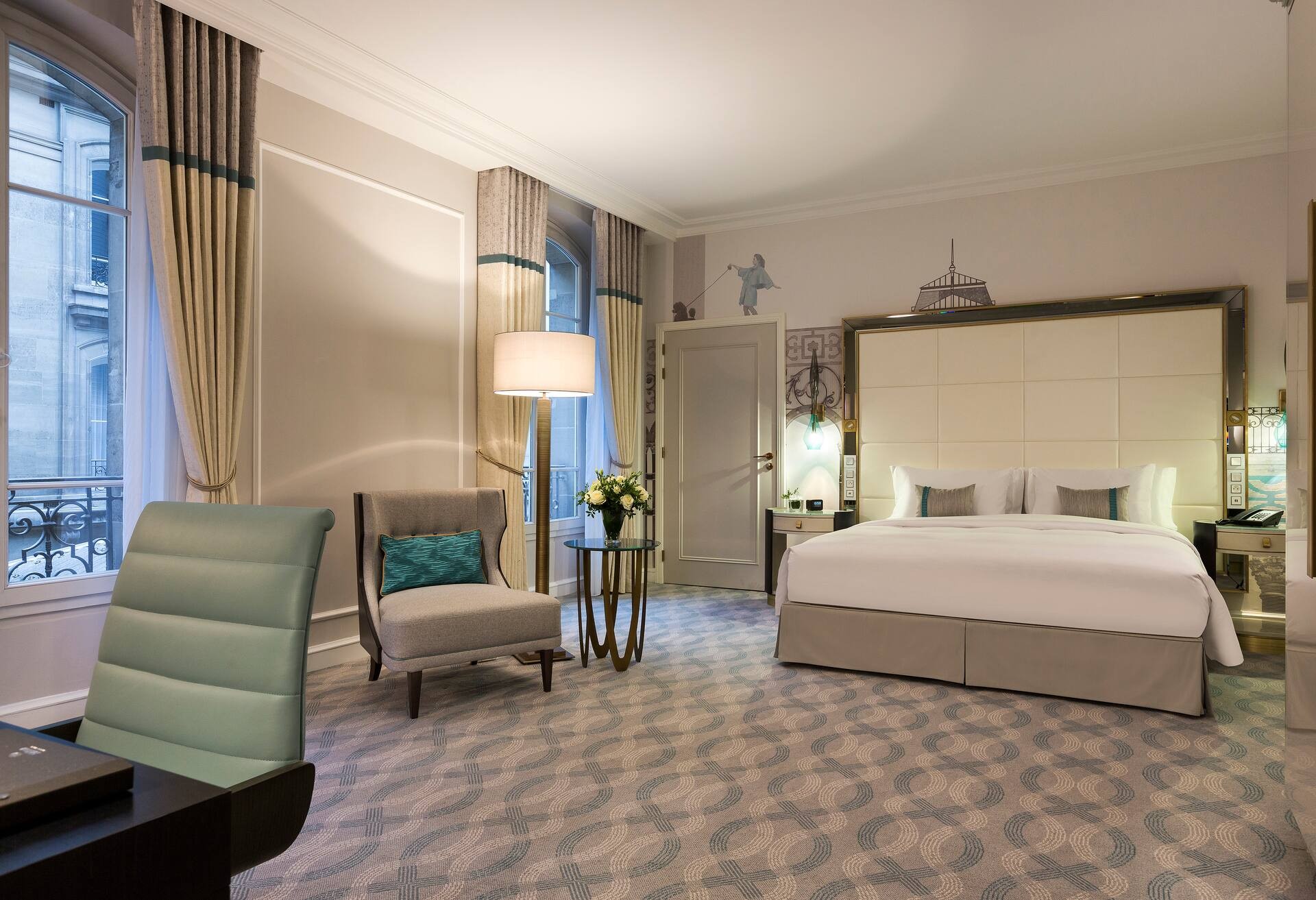 Queen Junior Suite photo 3