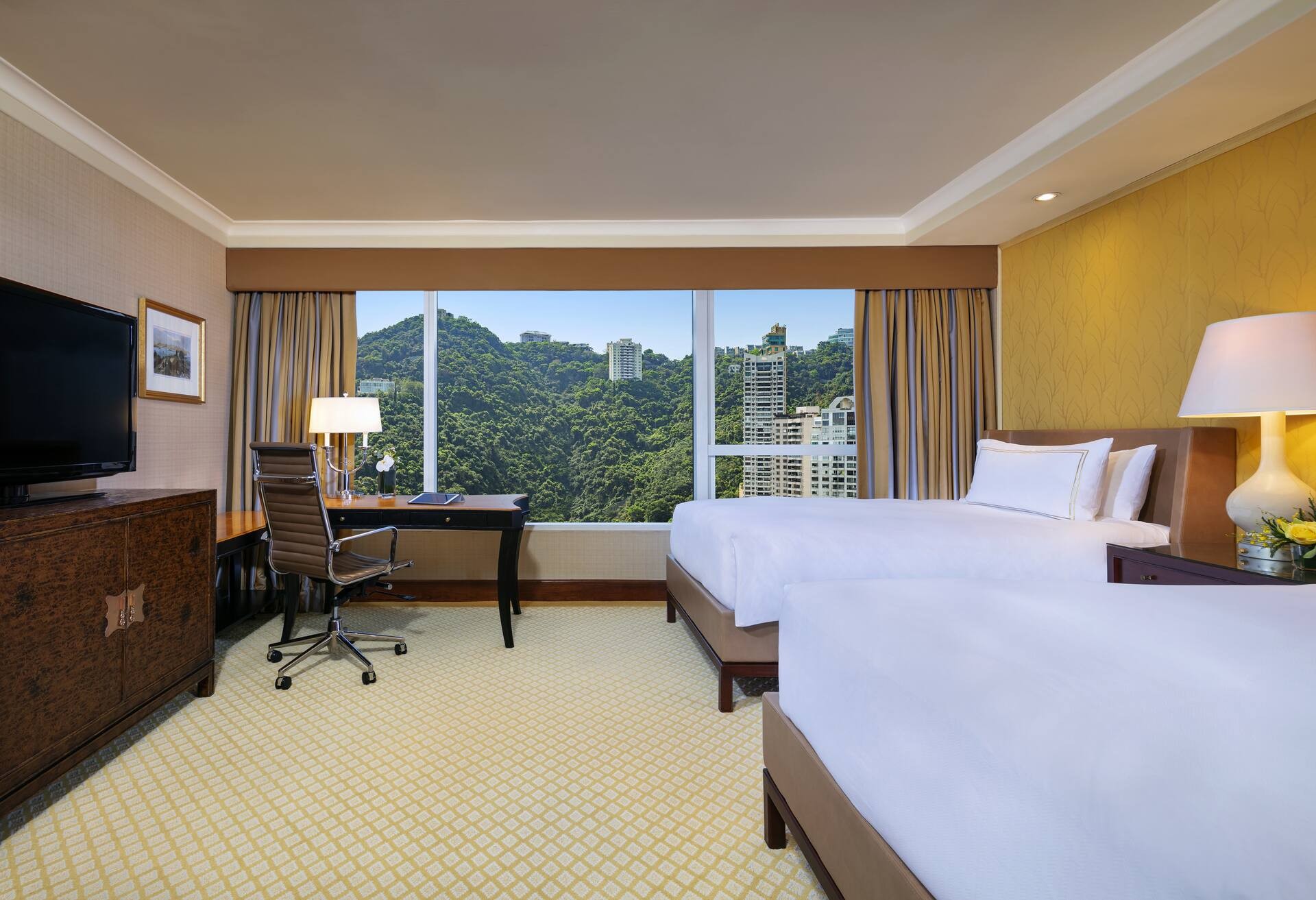 Twin Bed Deluxe Peak View Room