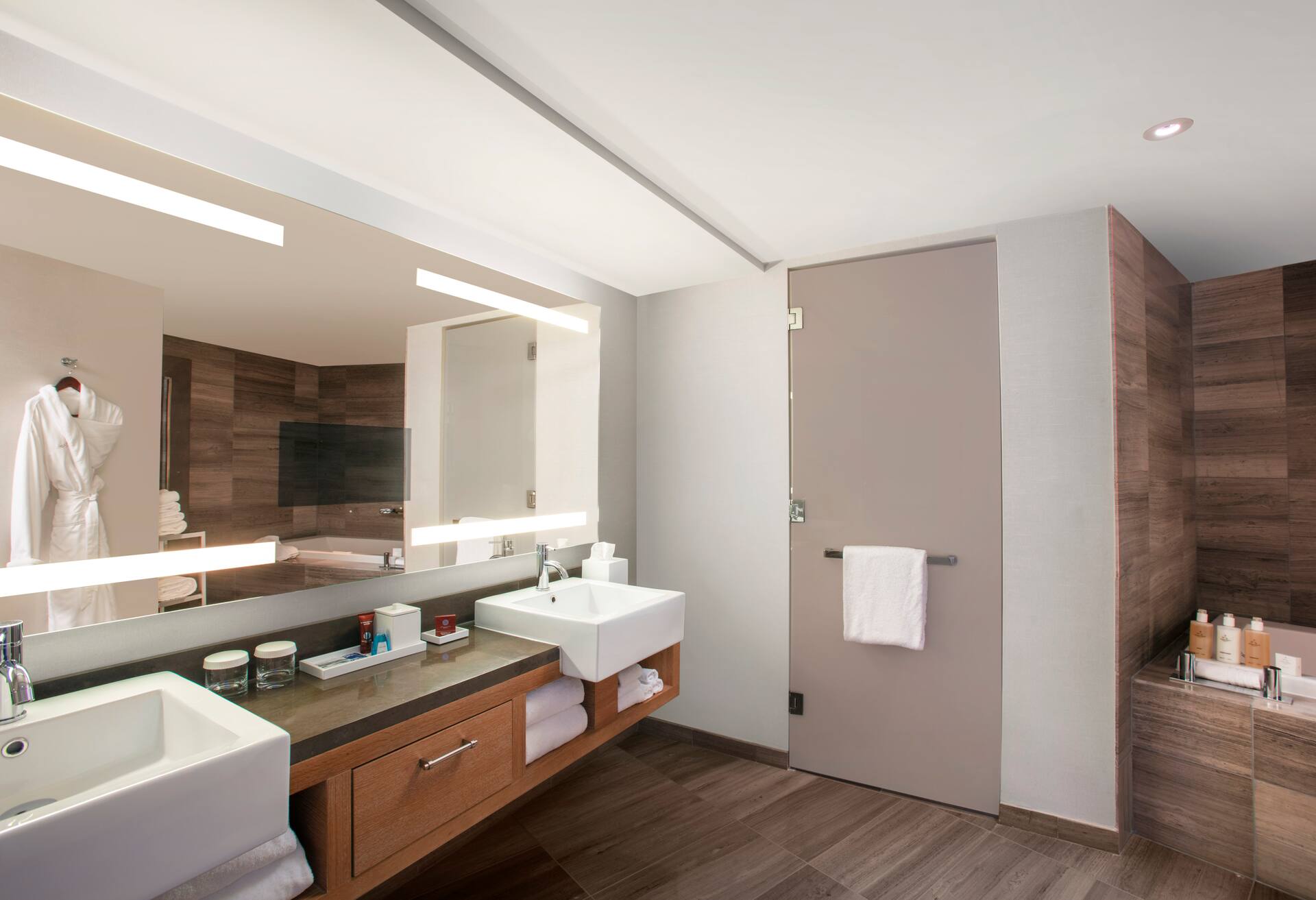 Conrad Suite