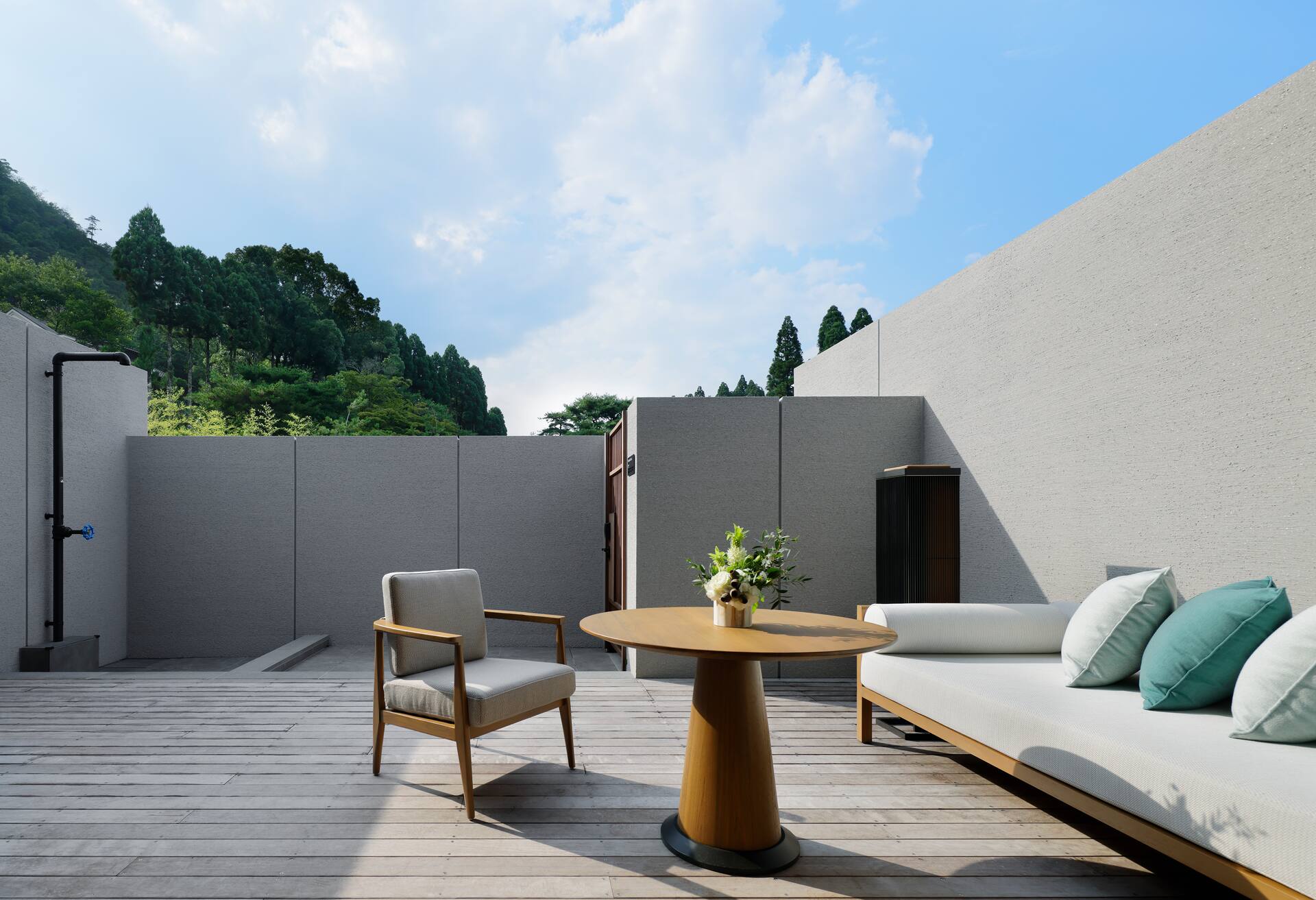Poolside Terrace Room thumbnail 5