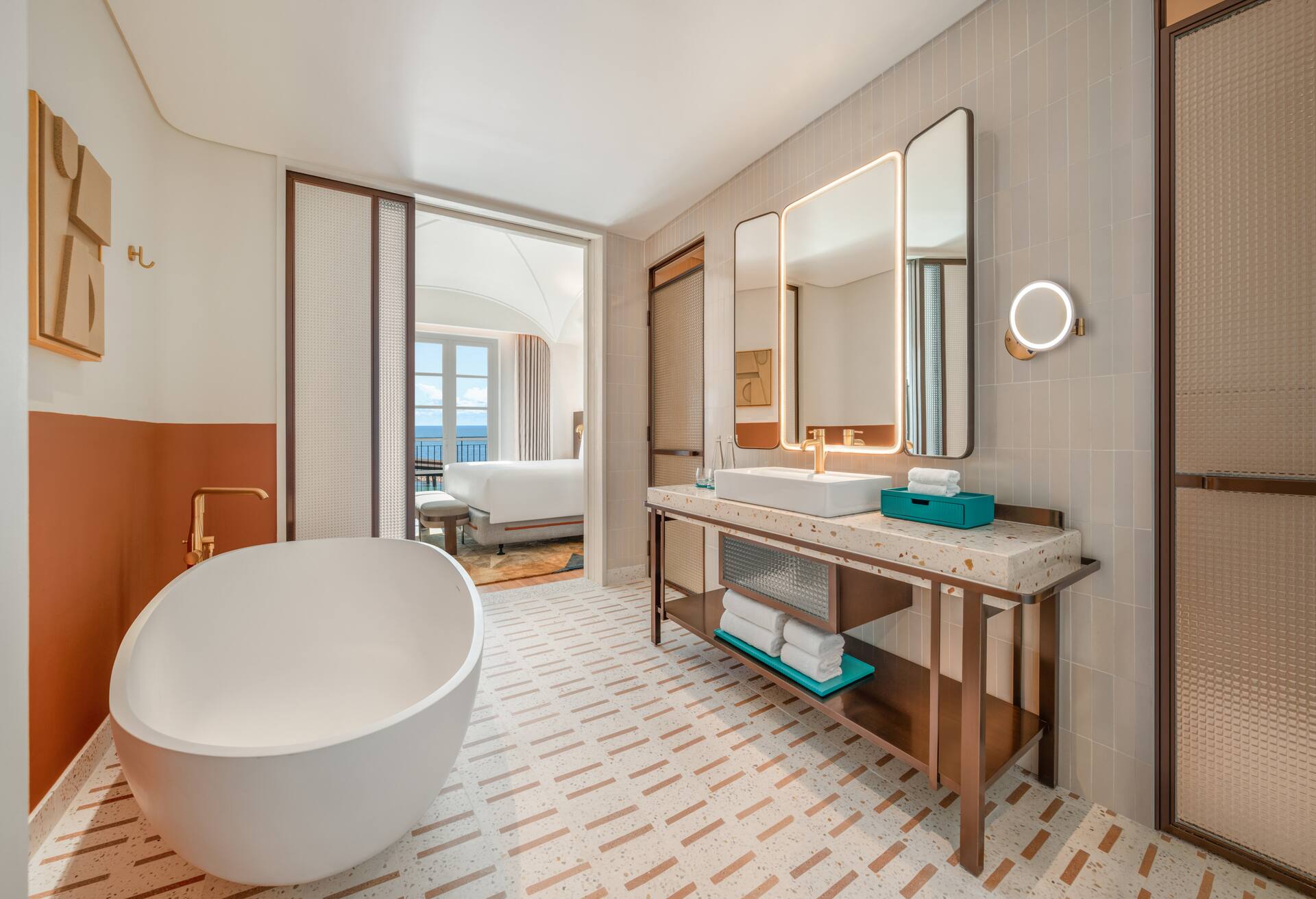 King Amalfi Ocean View Suite