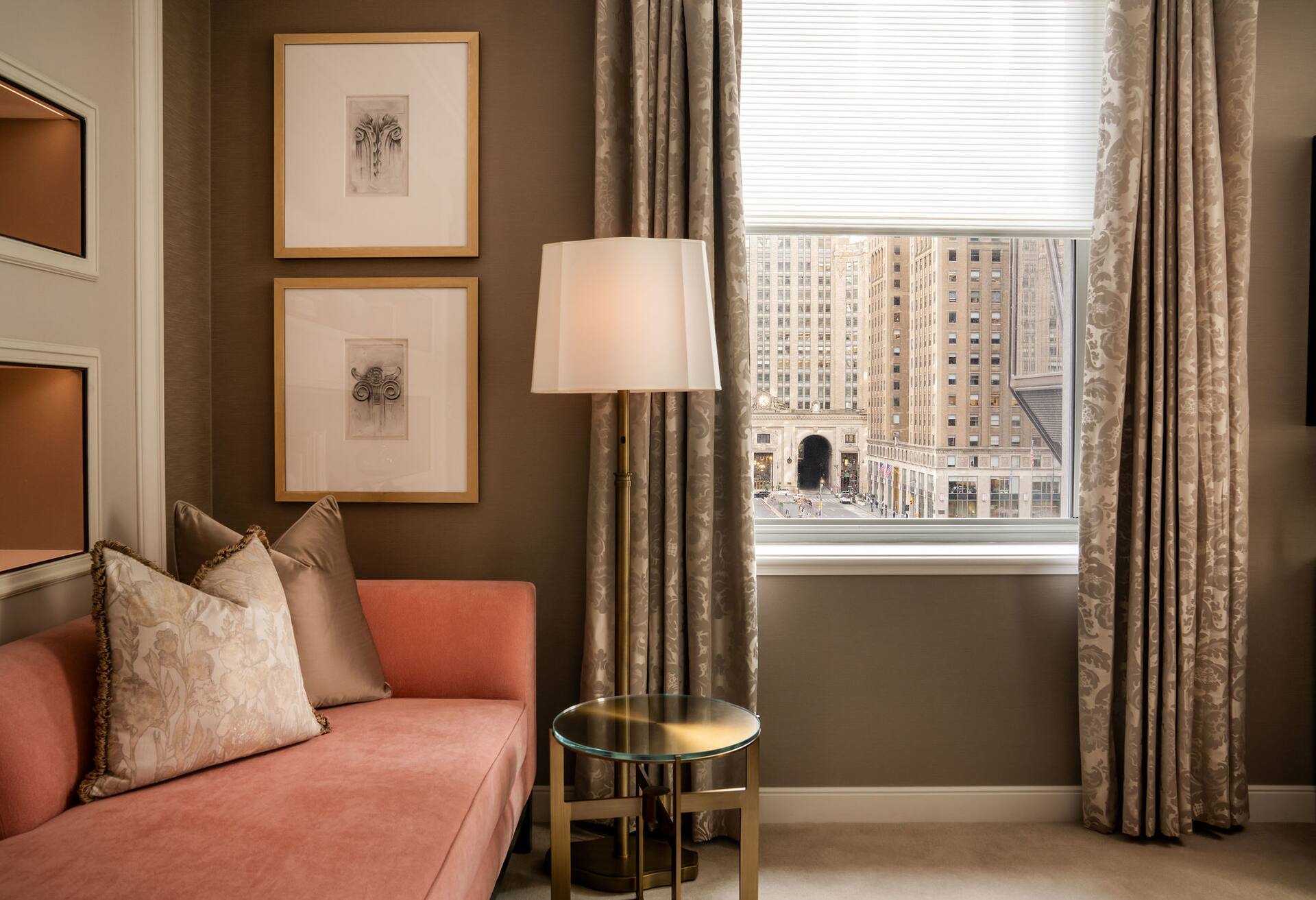 Premier One Bedroom Suite thumbnail 5