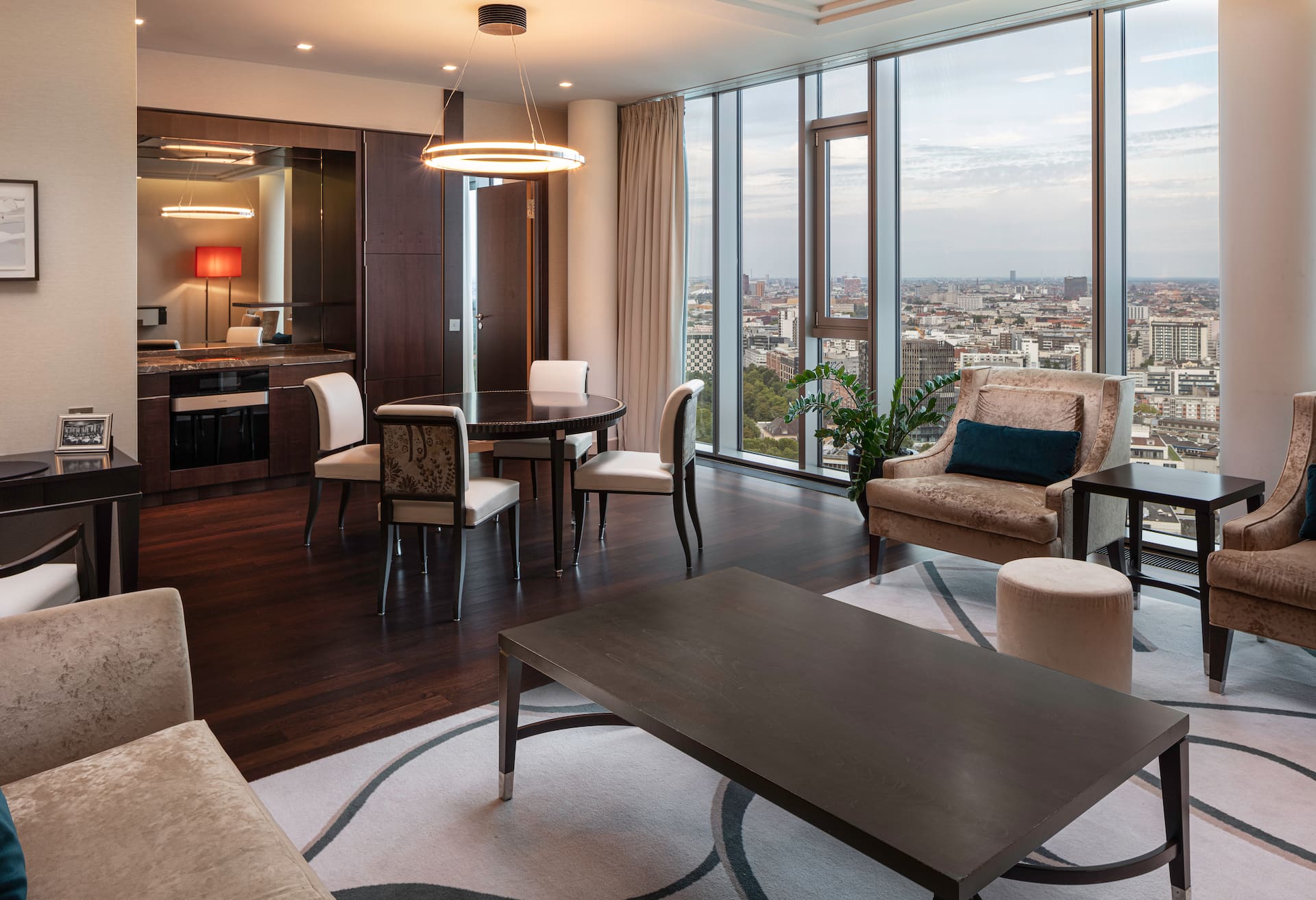 Twin Tower Suite