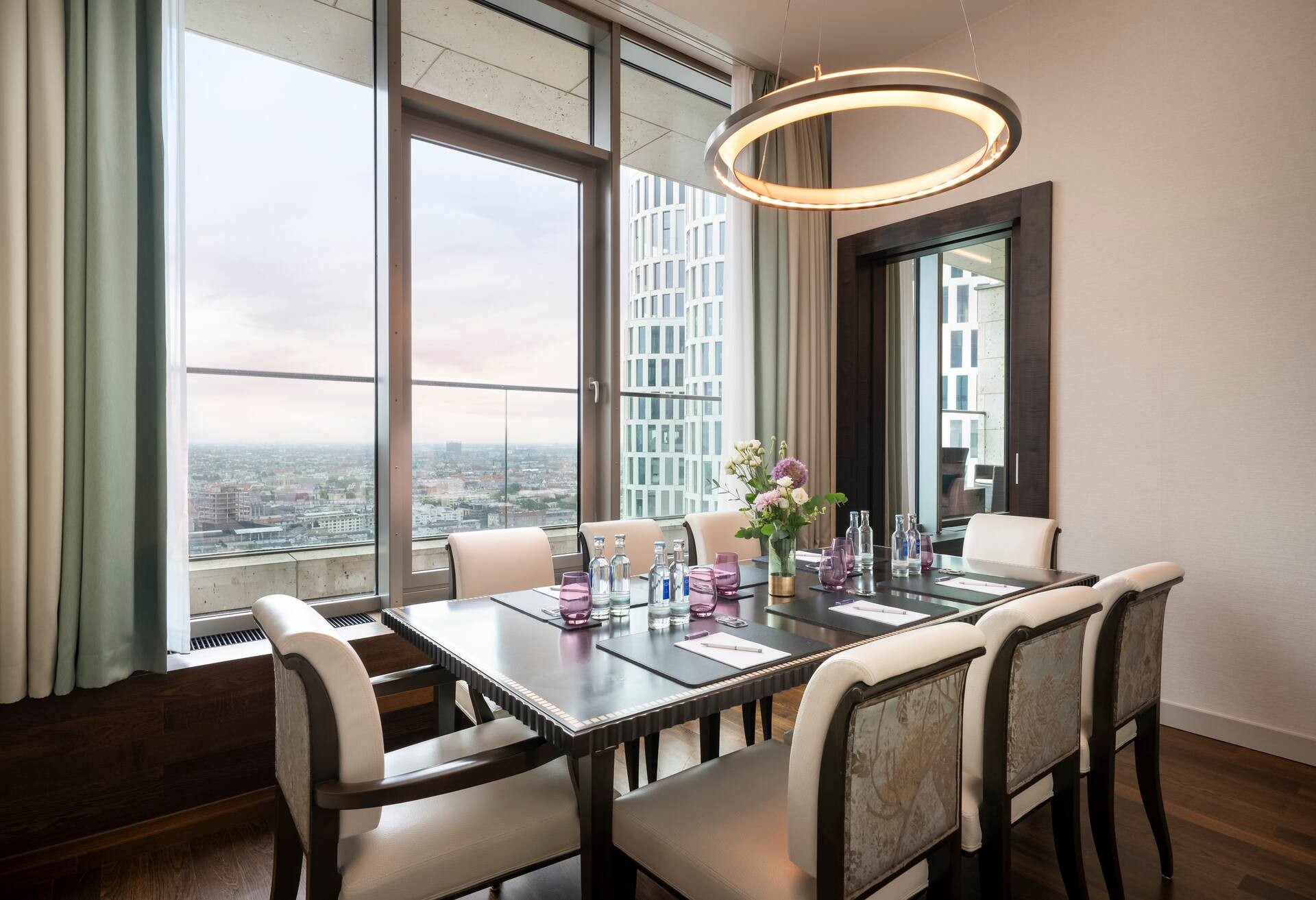 Premier Grand Tower Suite