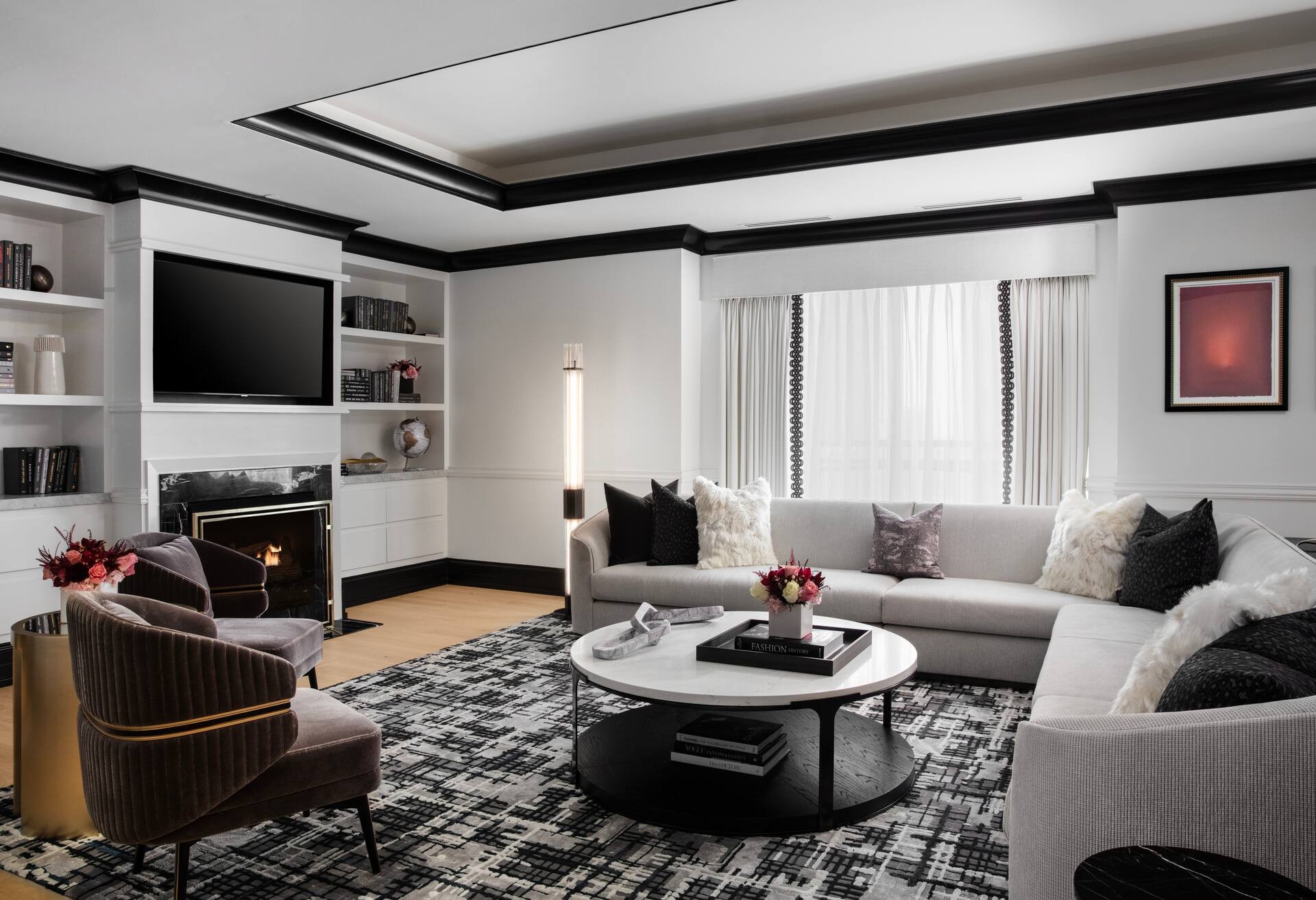 Presidential Suite - 2 King Bdrm W/ Fireplace thumbnail 6