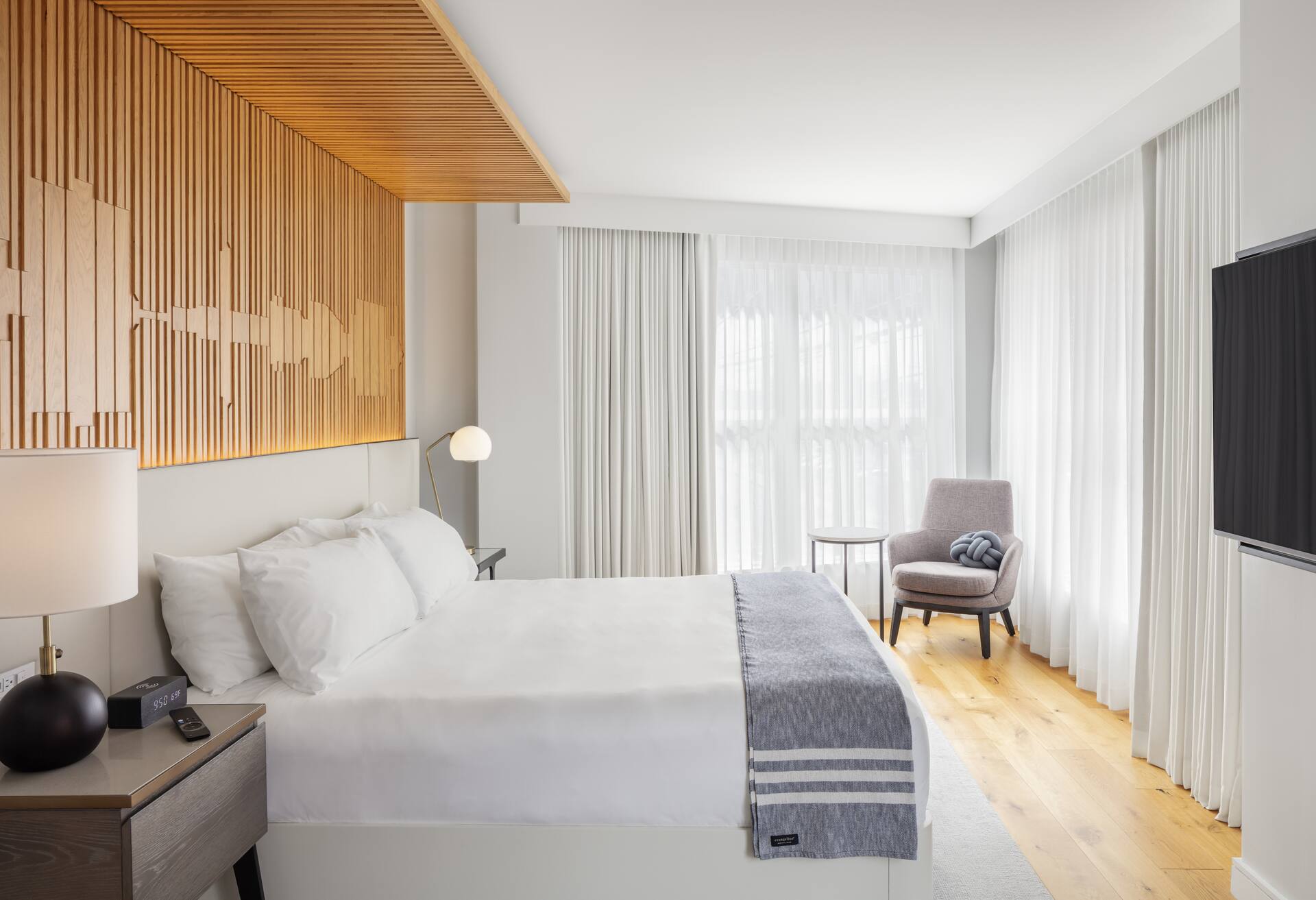 Presidential One-bedroom 1 King Suite thumbnail 6