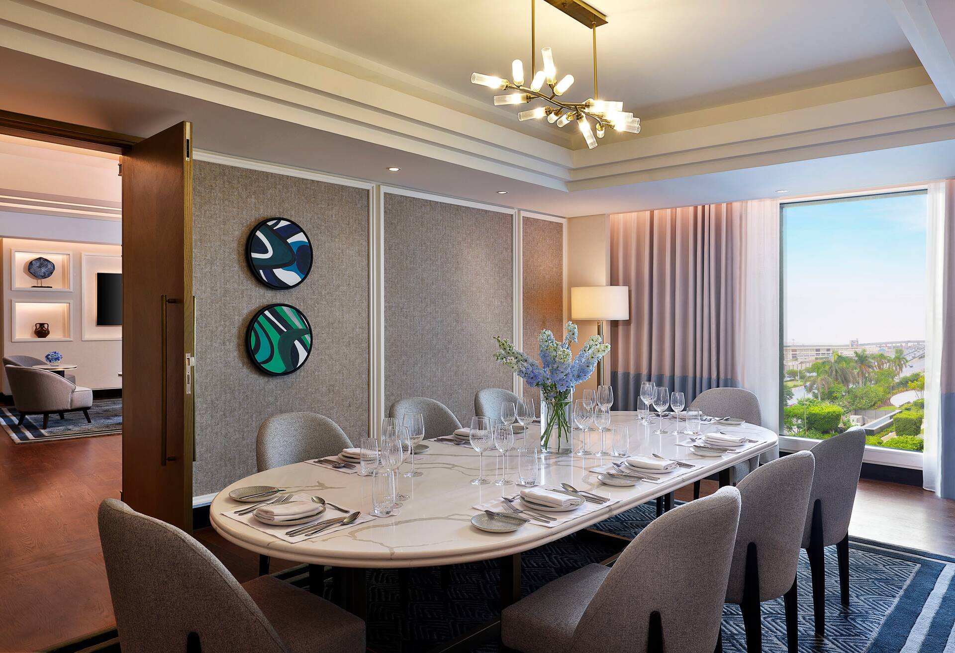 Presidential Suite thumbnail 5