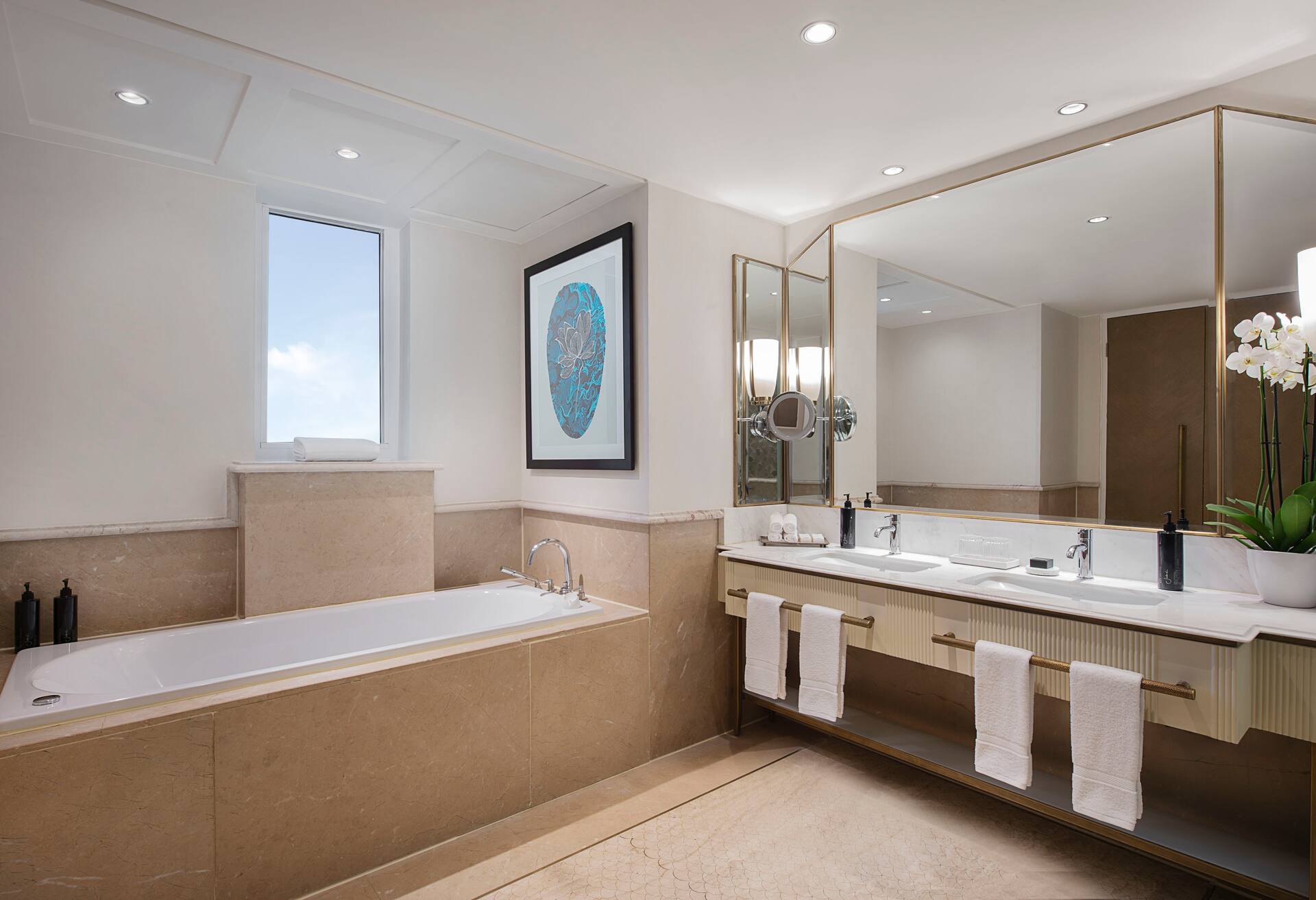 Presidential Suite thumbnail 6