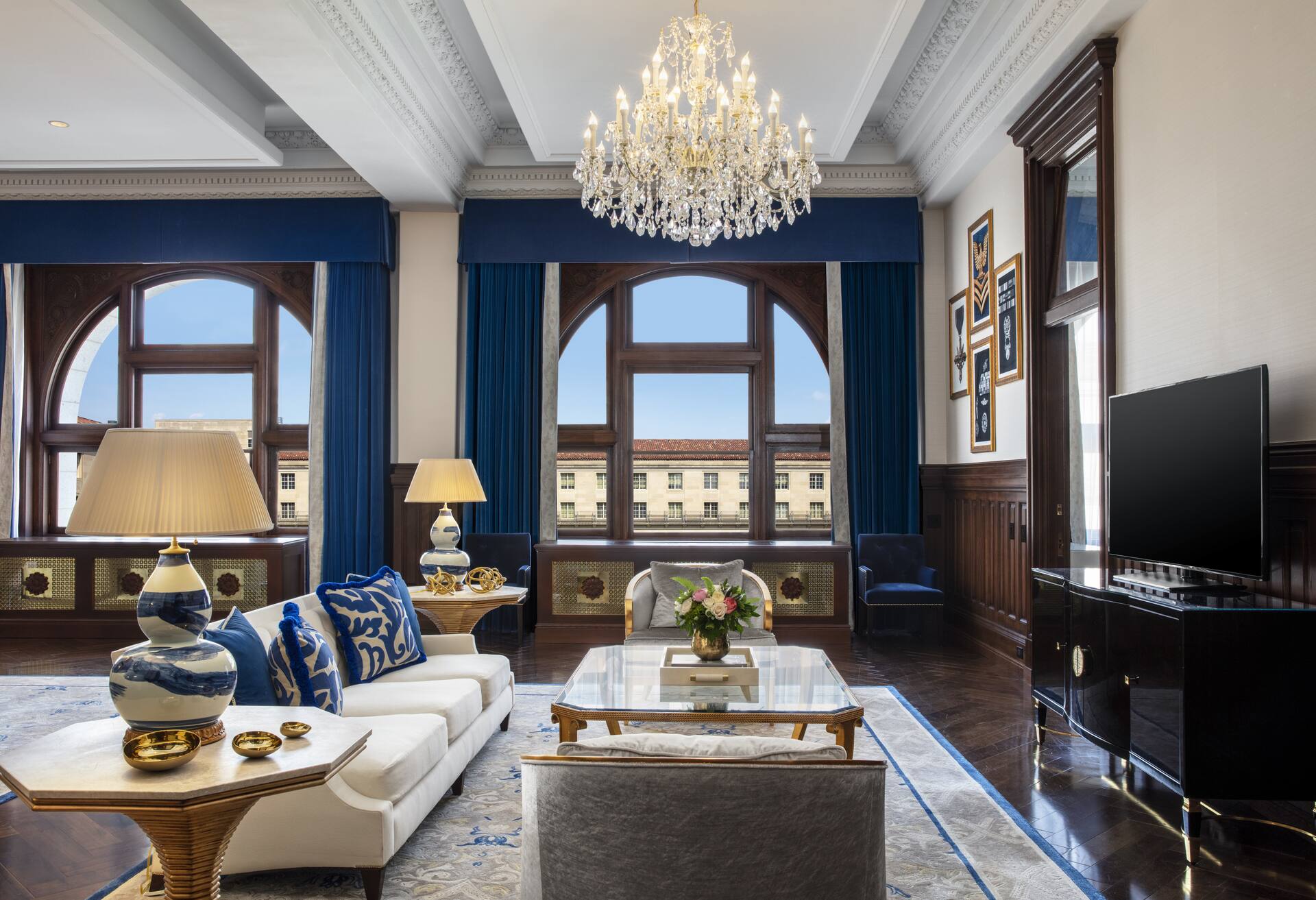 Presidential One Bedroom Suite thumbnail 5