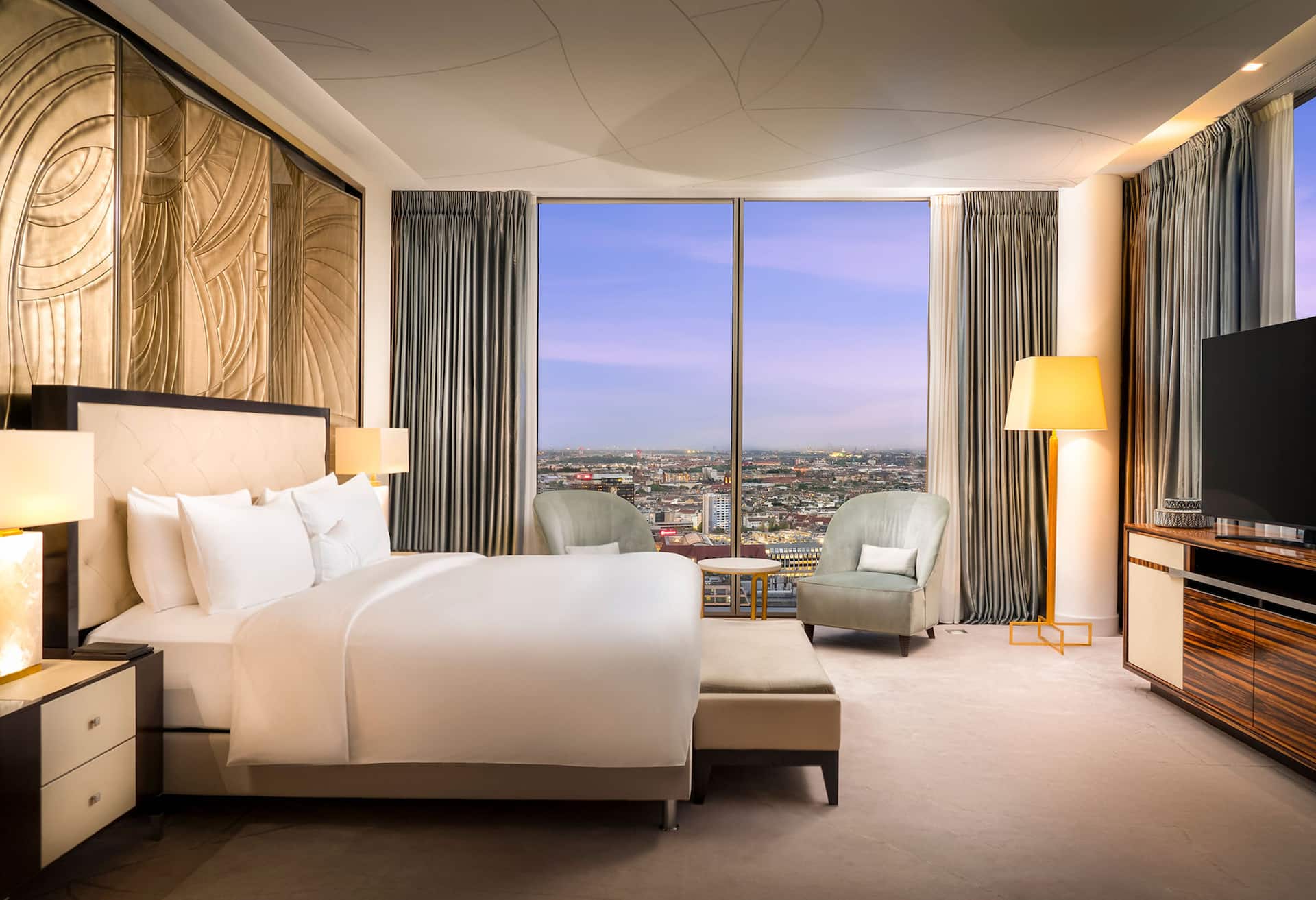 King Presidential Suite